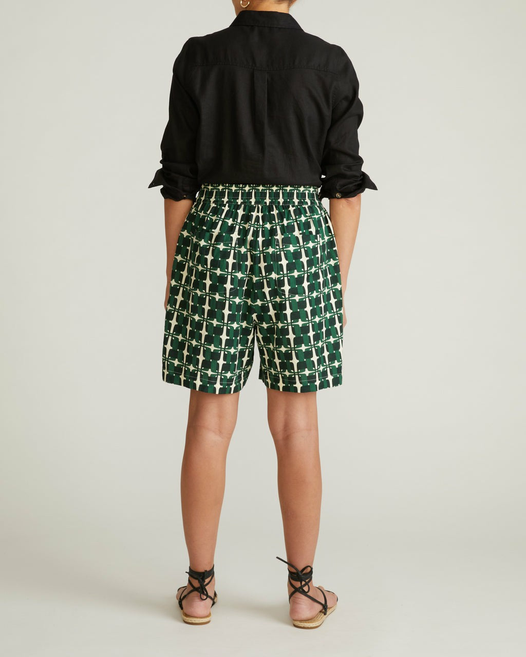 Universal Standard Juniper Linen Blend Easy Pull-On Shorts - Green Trellis Print