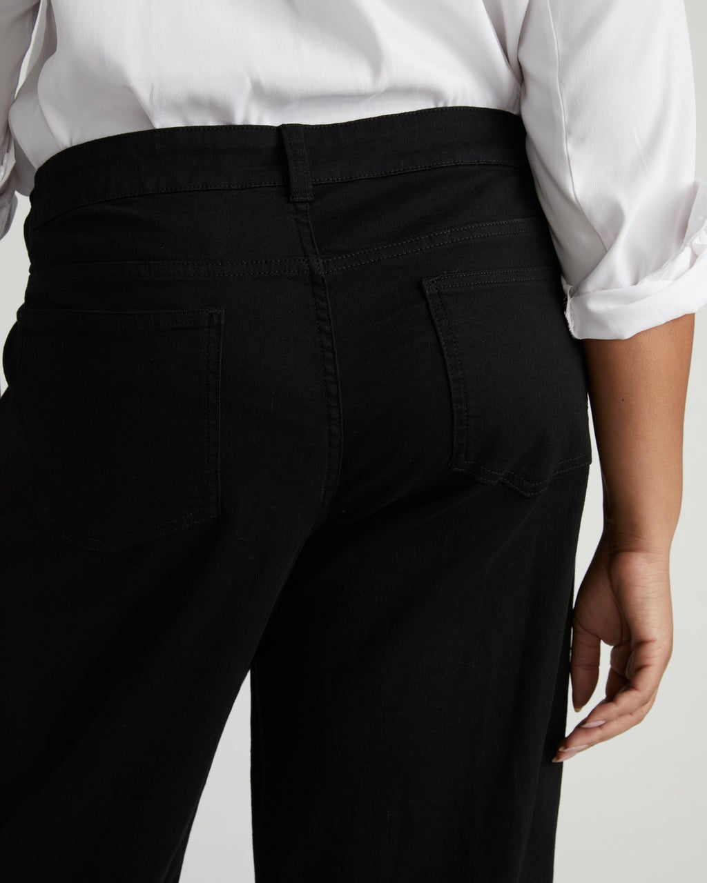 Universal Standard Bae Boyfriend Crop Jeans - Jet Black