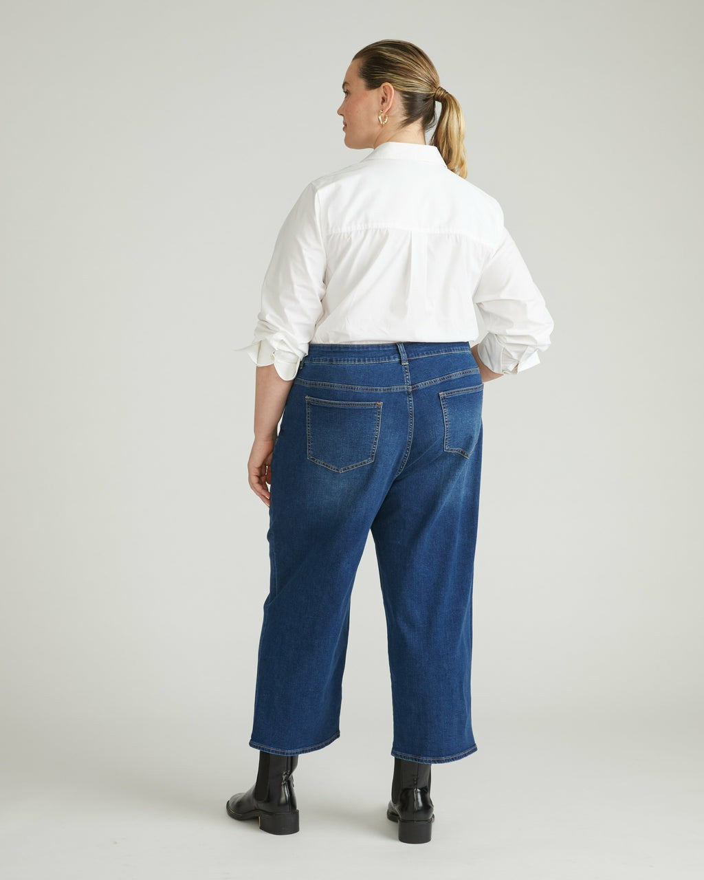 Universal Standard Bae Boyfriend Crop Jeans - Naval Blue Wash