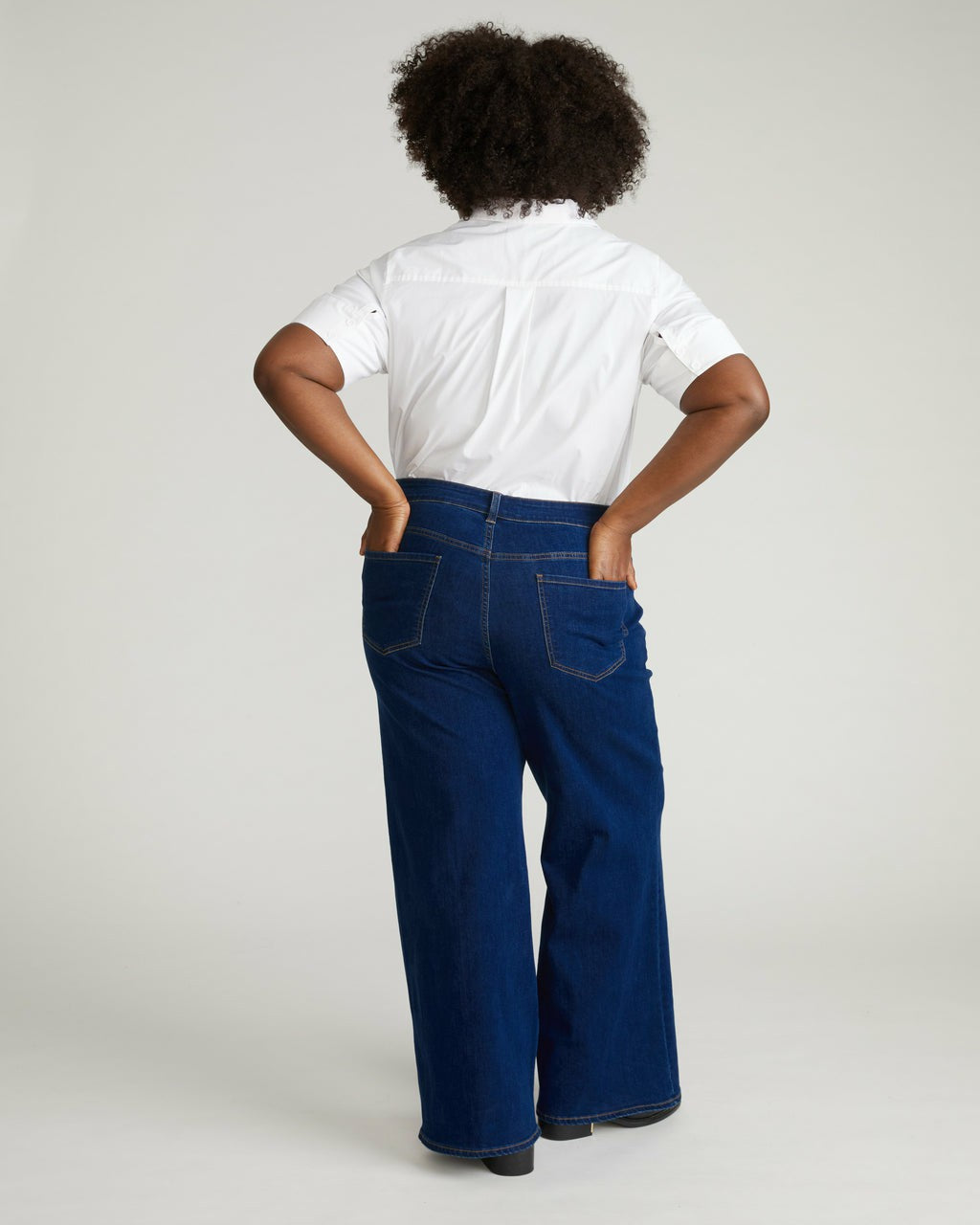 Universal Standard Roxy Relaxed Bootcut Jeans - River Blue Wash
