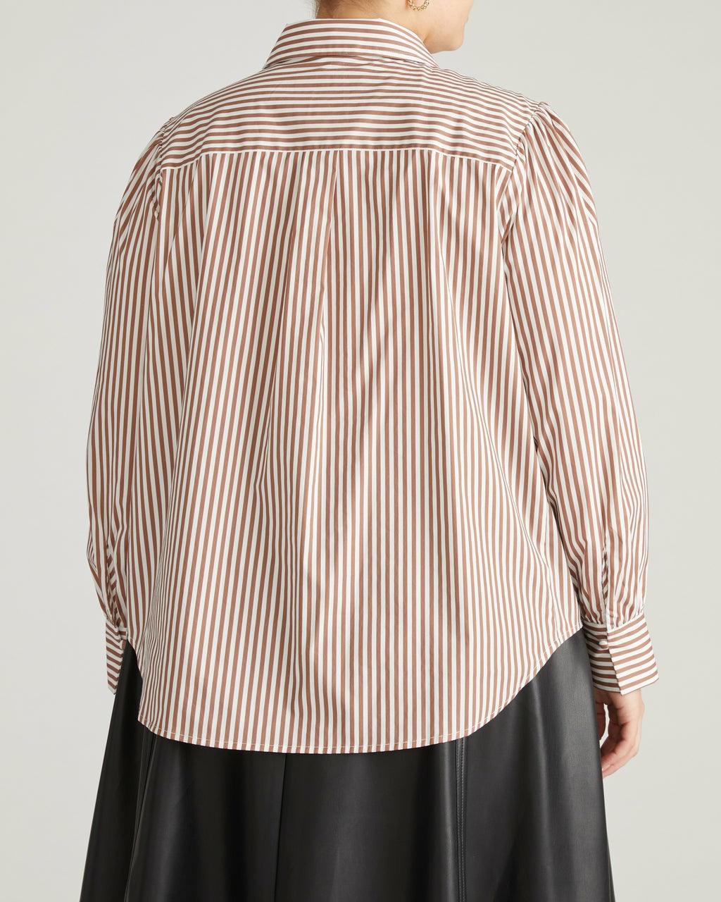 Universal Standard Janet Tie-Neck Cotton Poplin Shirt - Allspice/White Stripe