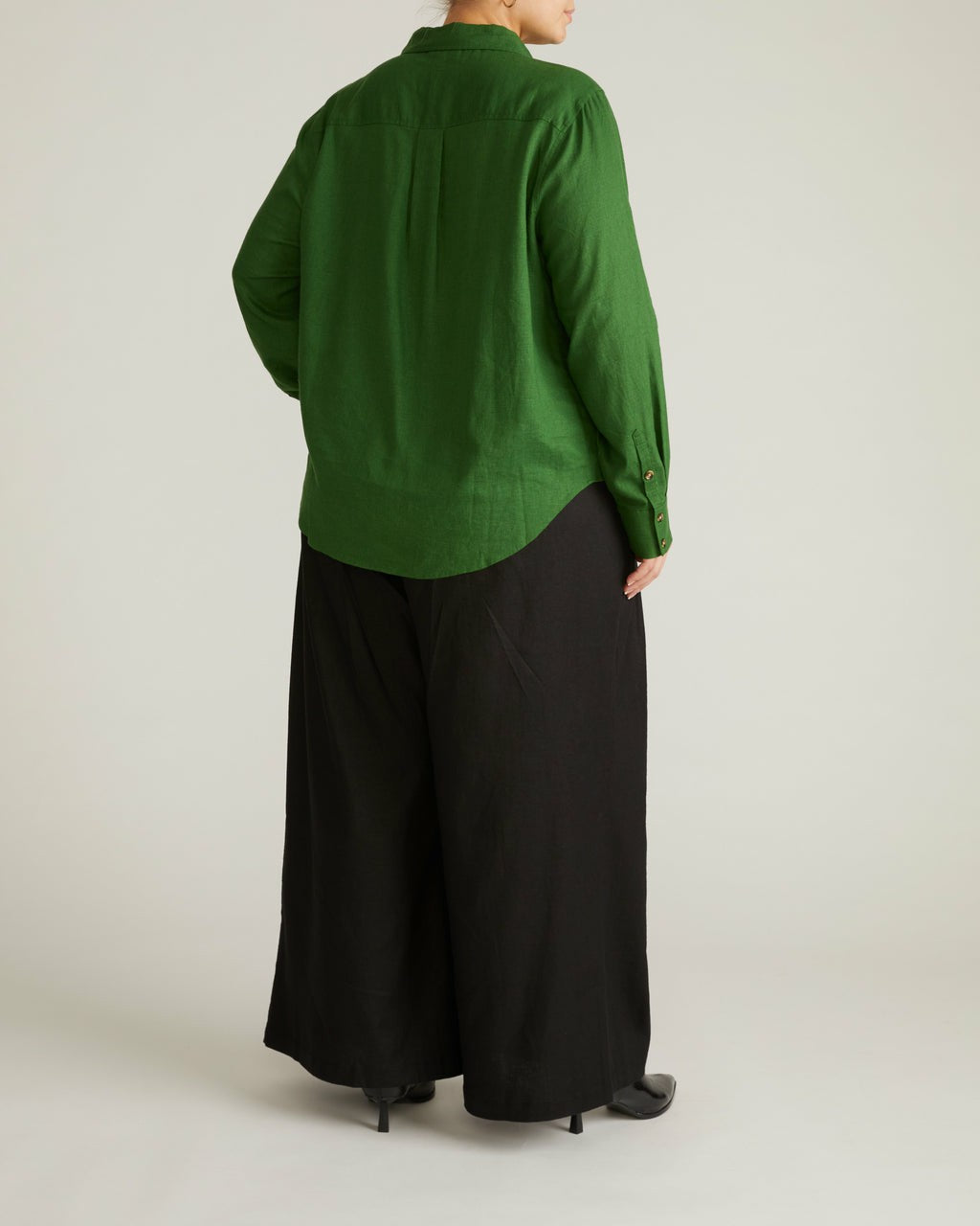 Universal Standard Elbe Popover Stretch Linen Blend Shirt - Green Park