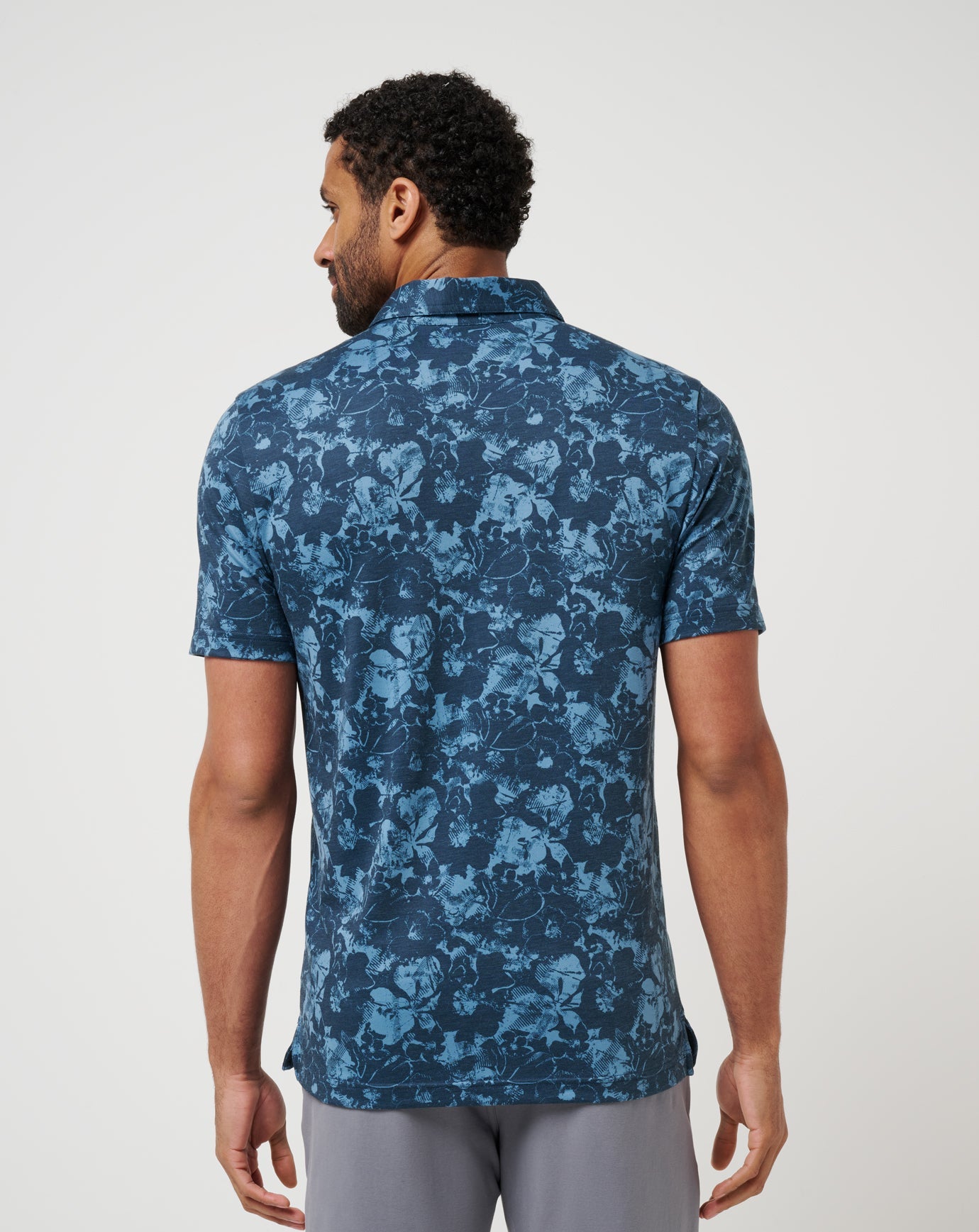Travis Mathew Featherweight Poolside Paradise Polo