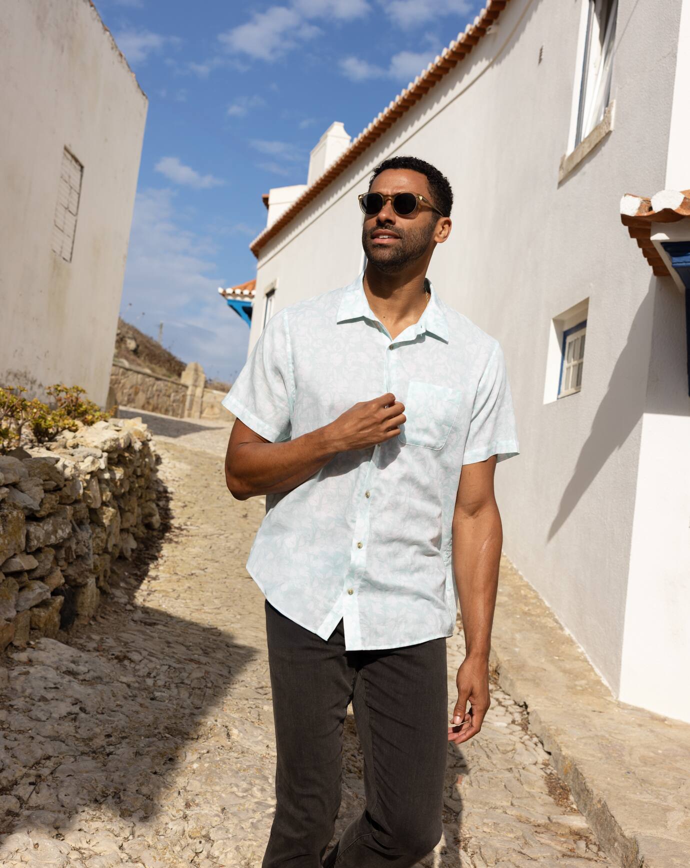 Travis Mathew Double Room Button-Up