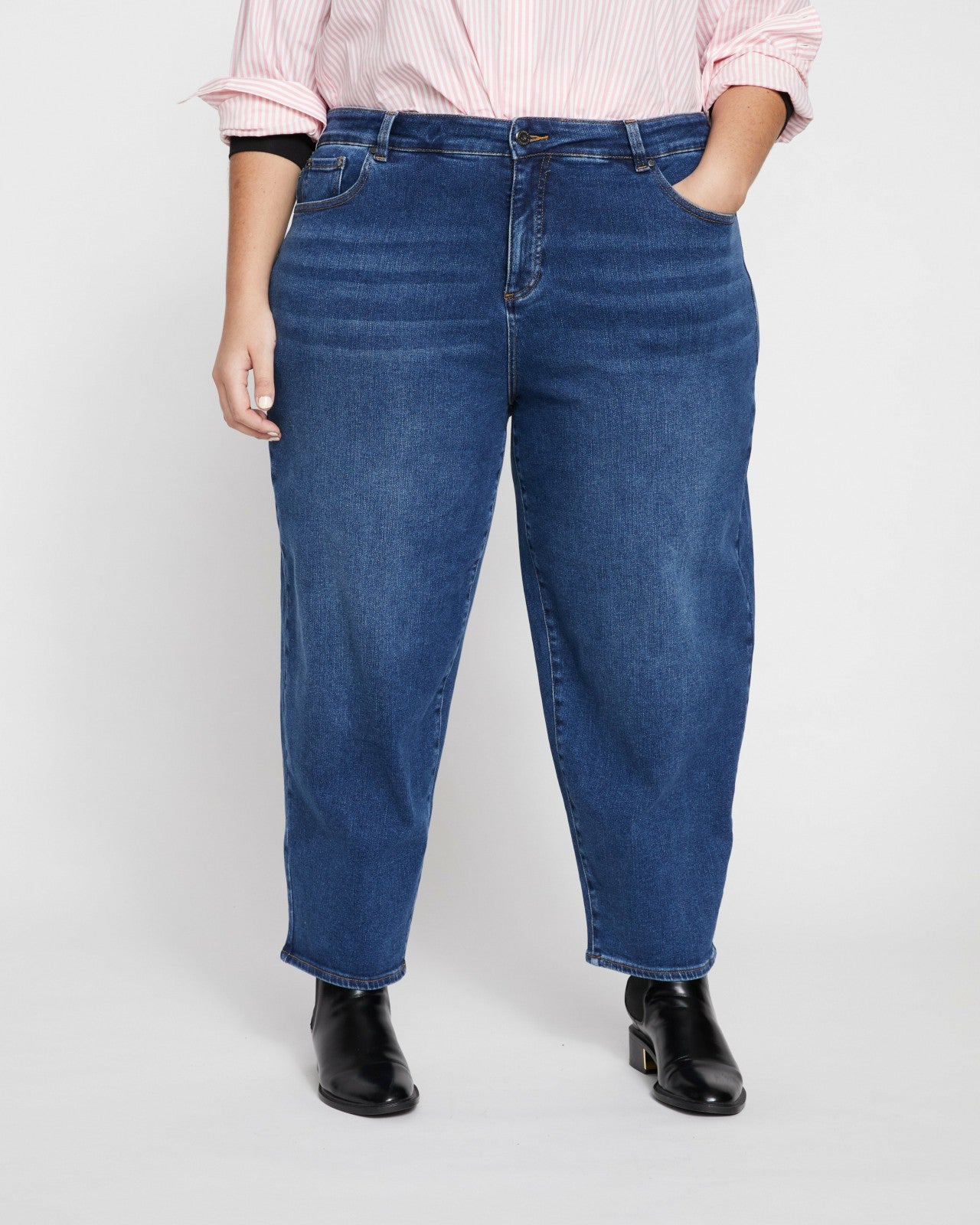 Universal Standard Lou High Rise Barrel Leg Jeans - Union City Blue