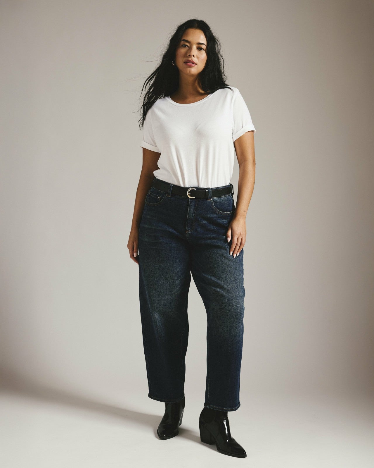 Universal Standard Lou High Rise Barrel Leg Jeans - Field Of Dreams Indigo