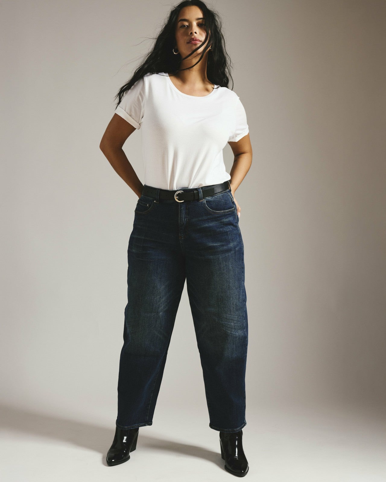 Universal Standard Lou High Rise Barrel Leg Jeans - Field Of Dreams Indigo