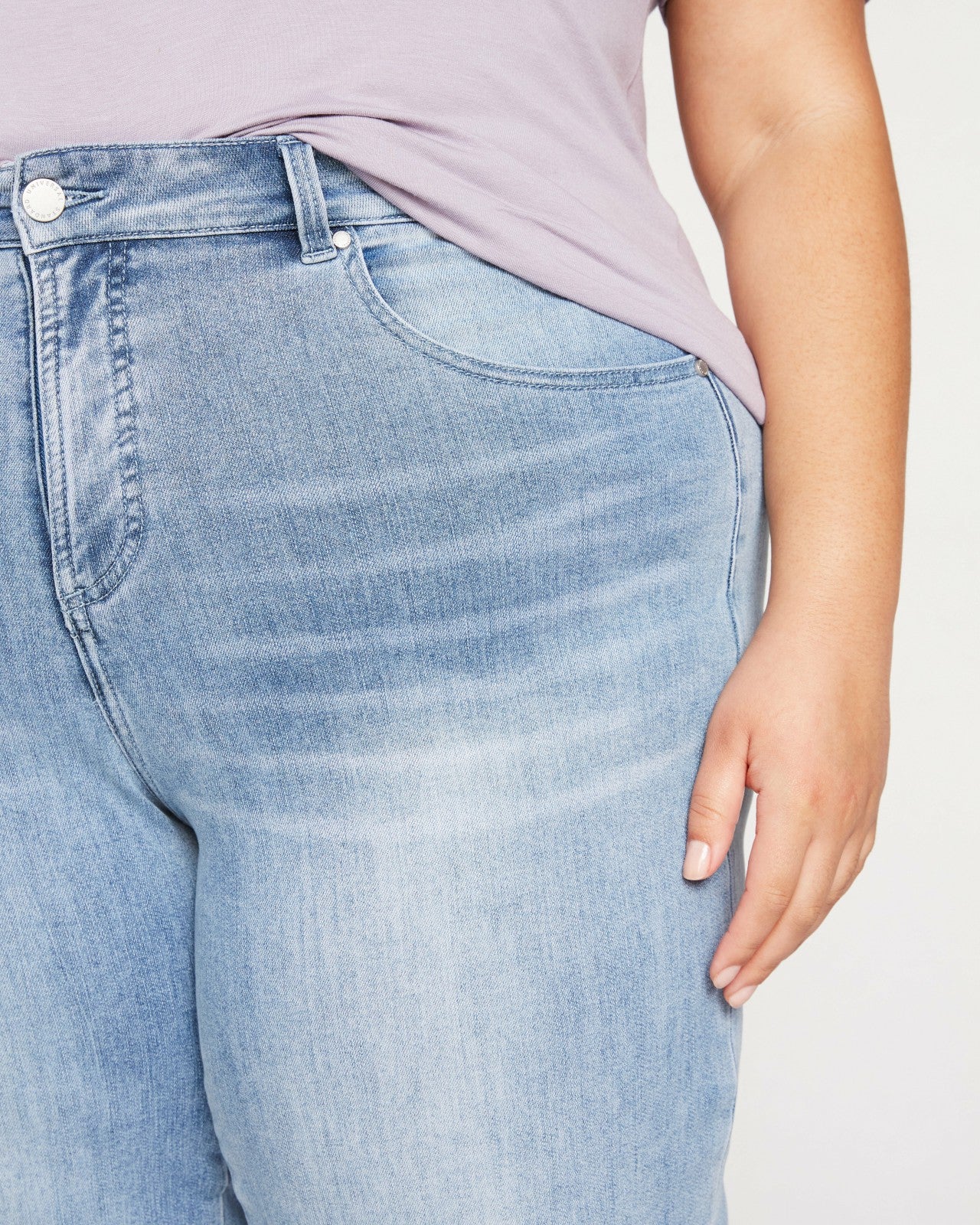 Universal Standard Bae Boyfriend Crop Jeans - Light Blue