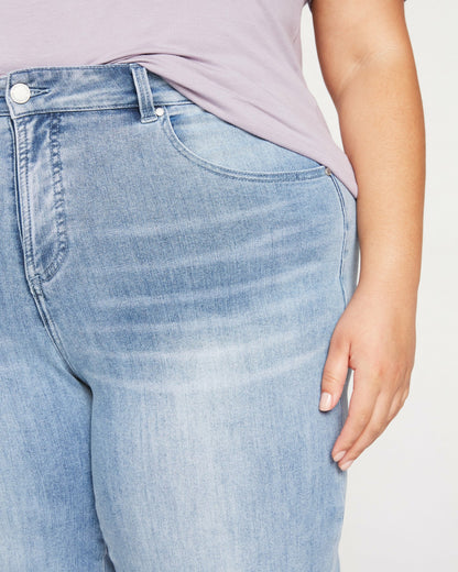 Universal Standard Bae Boyfriend Crop Jeans - Light Blue
