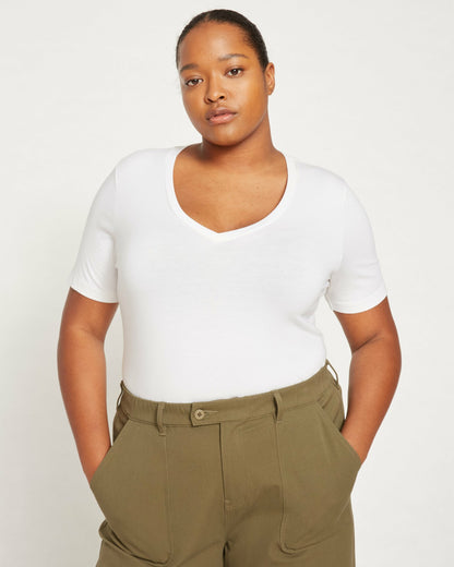 Universal Standard V Rex - White