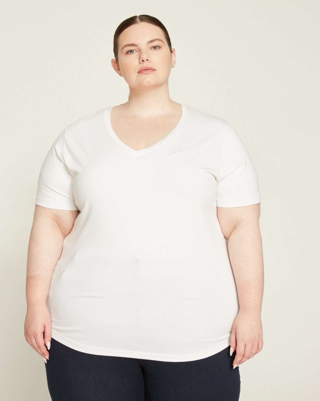 Universal Standard V Rex - White