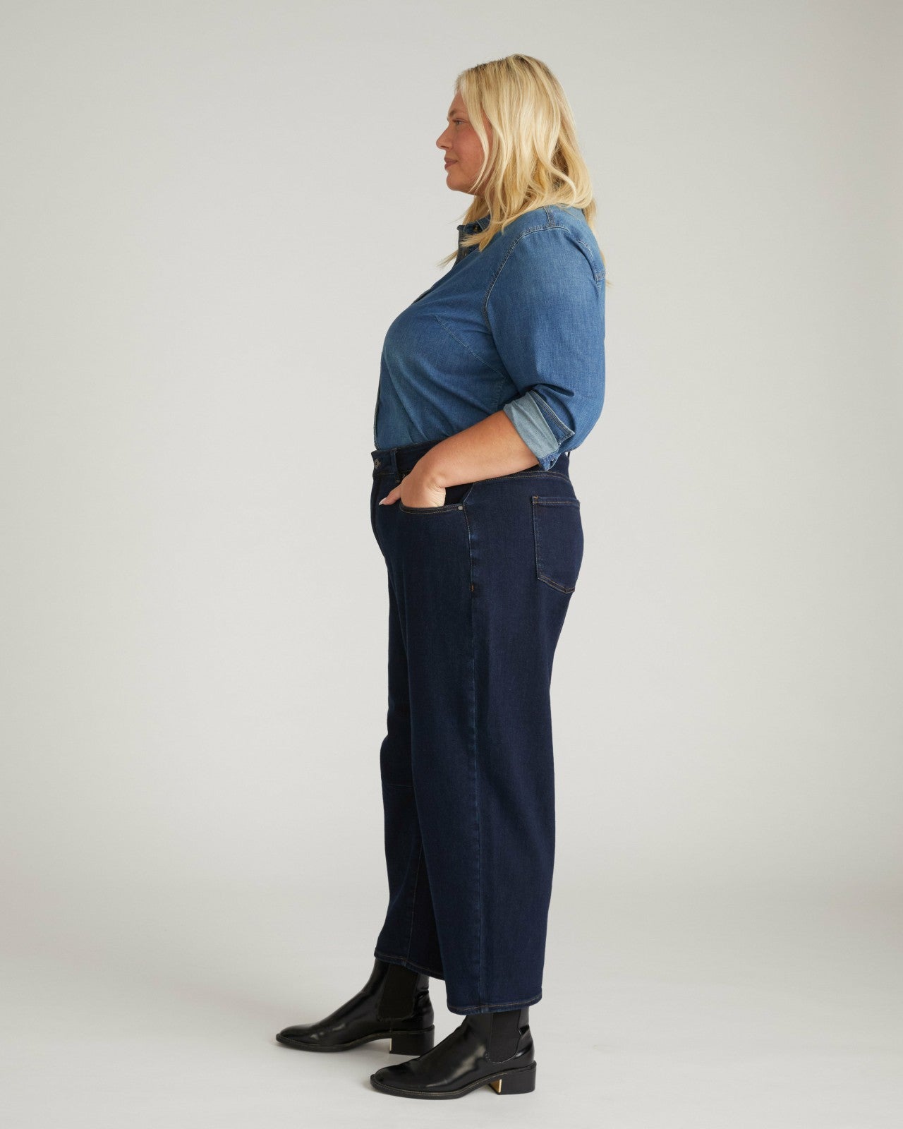 Universal Standard Dakota Cropped Barrel Leg Jeans - Dark Indigo