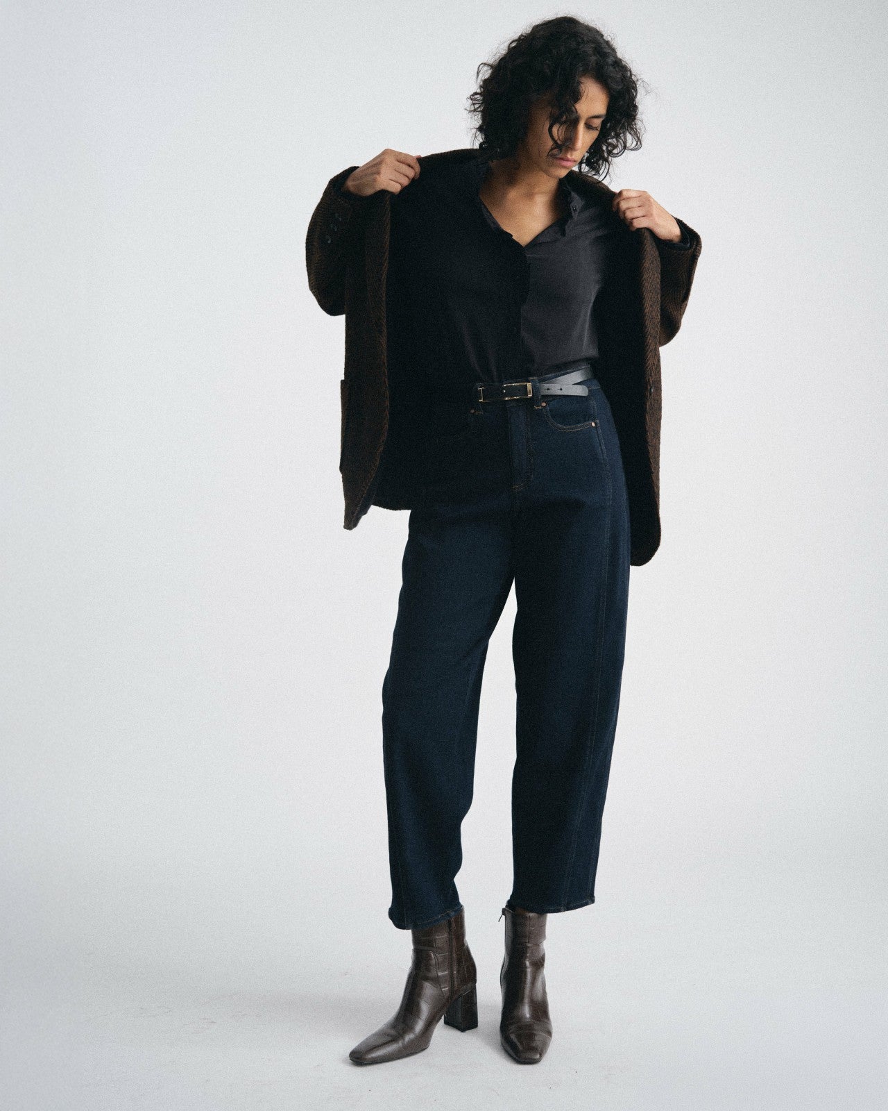 Universal Standard Dakota Cropped Barrel Leg Jeans - Dark Indigo