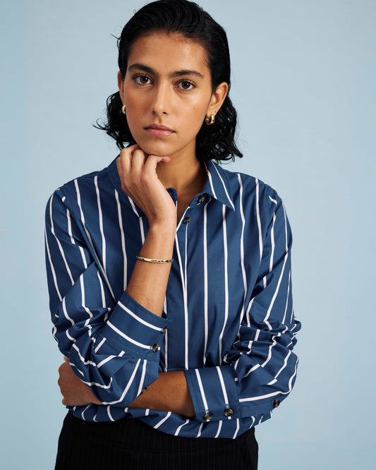 Universal Standard Elbe Stretch Poplin Shirt Classic Fit - Ensign Blue/White Stripe
