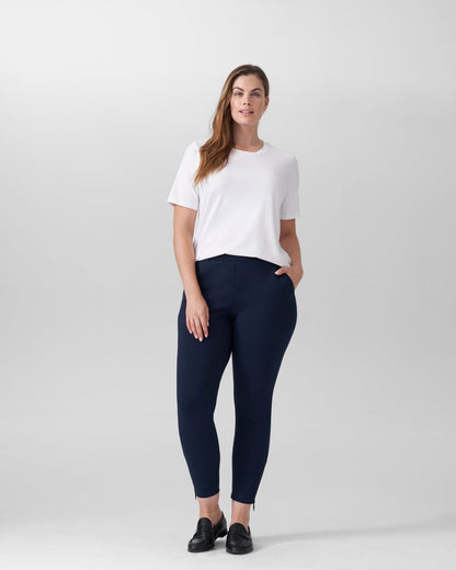 Universal Standard Moro Pocket Signature Ponte Pants - Navy