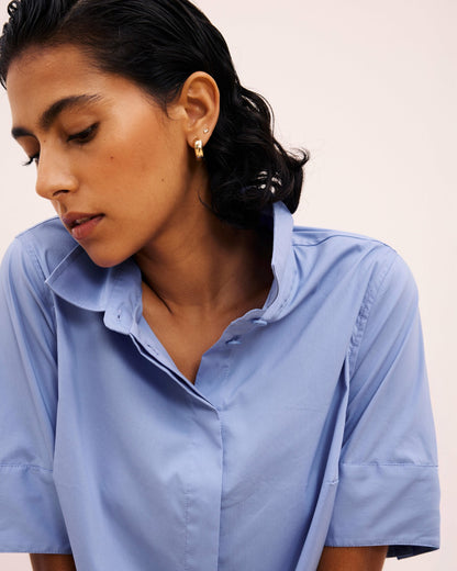 Universal Standard Elbe Stretch Poplin Short Sleeve Shirt - Soft Blue