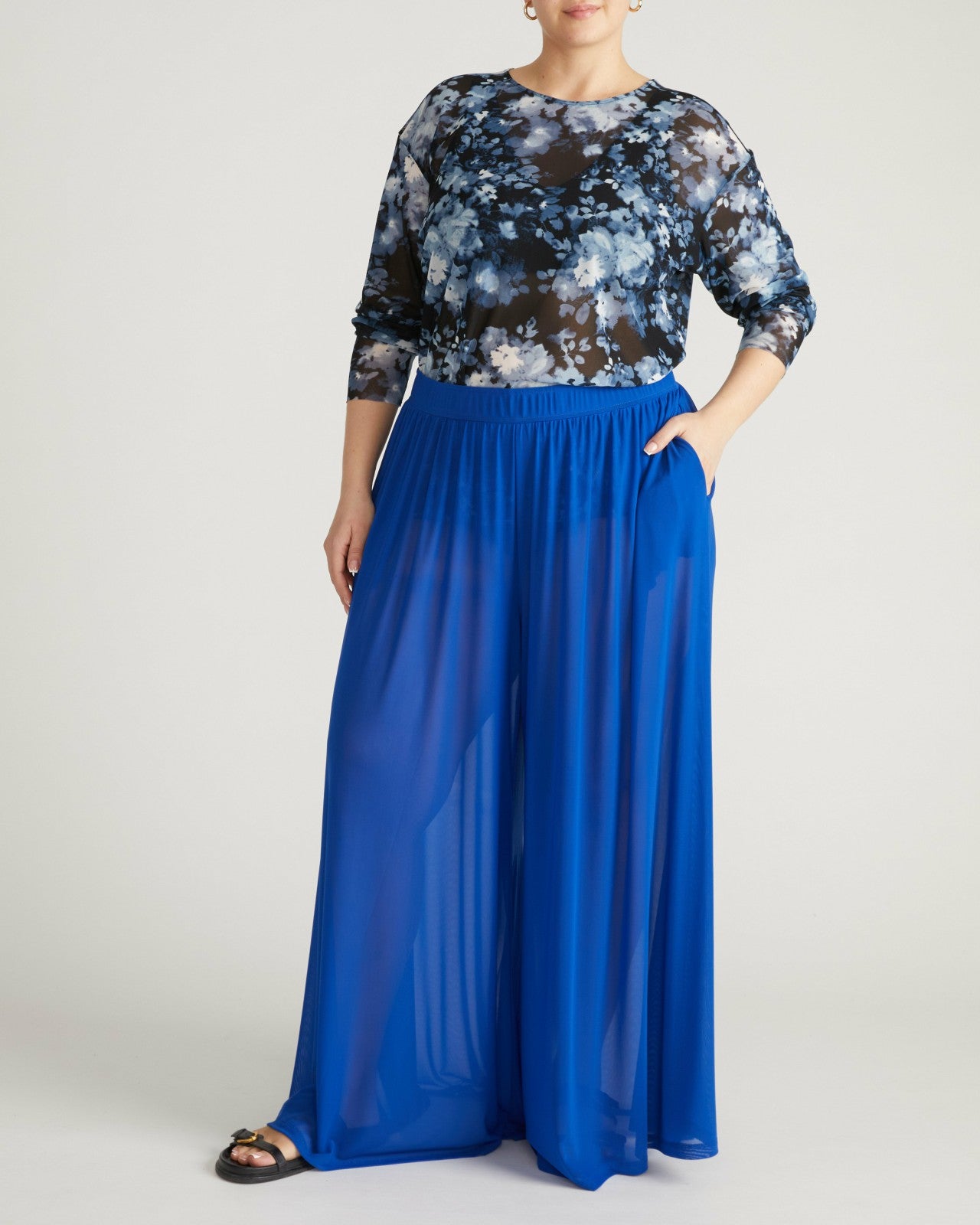 Universal Standard Thames Mesh Pants - Ultramarine