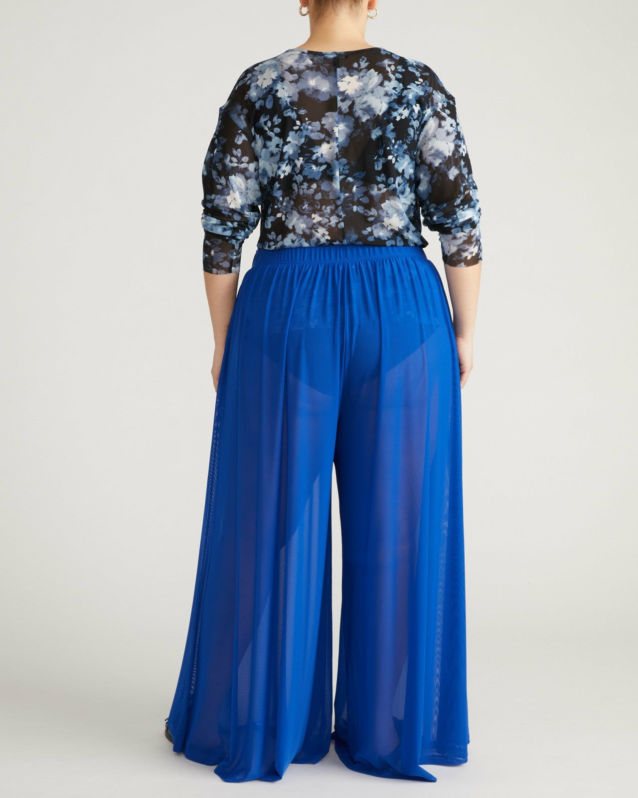 Universal Standard Thames Fog Top - Tumbling Bouquet Print