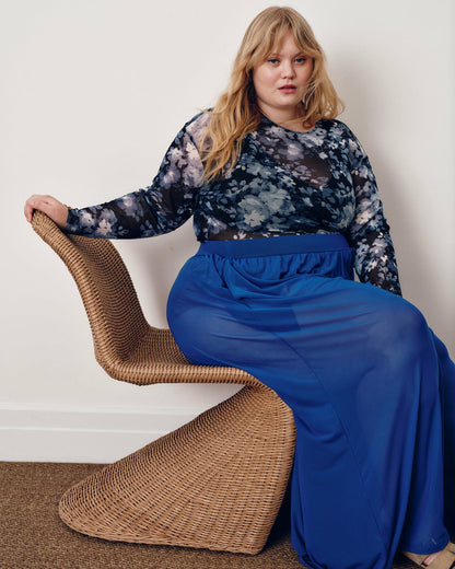 Universal Standard Thames Fog Top - Tumbling Bouquet Print