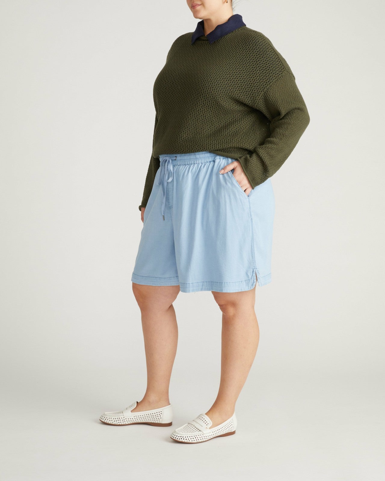 Universal Standard Perfect Tencel Chambray Shorts - Morning Blue