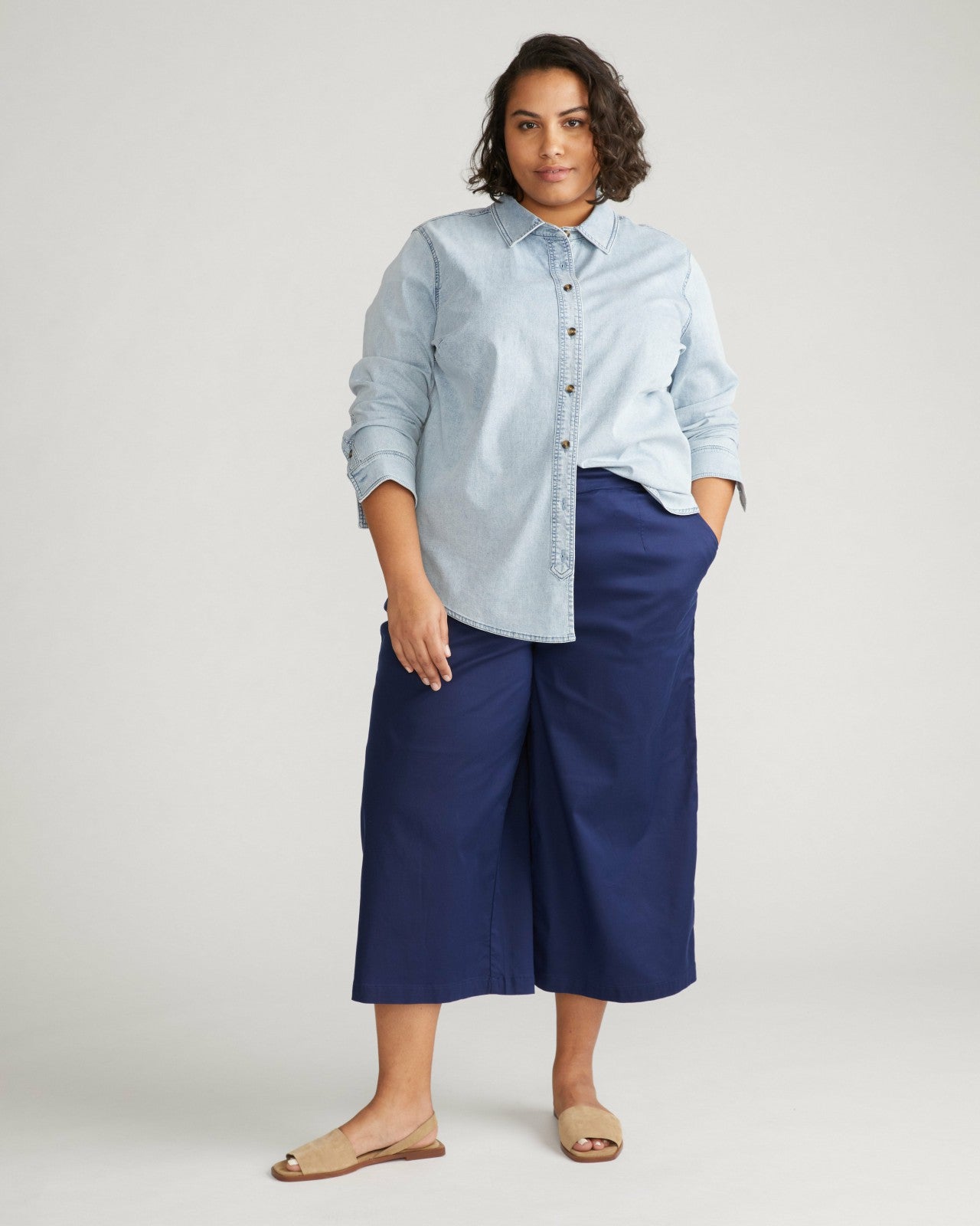 Universal Standard Minimalist Stretch Cotton Chambray Shirt - Heritage Blue