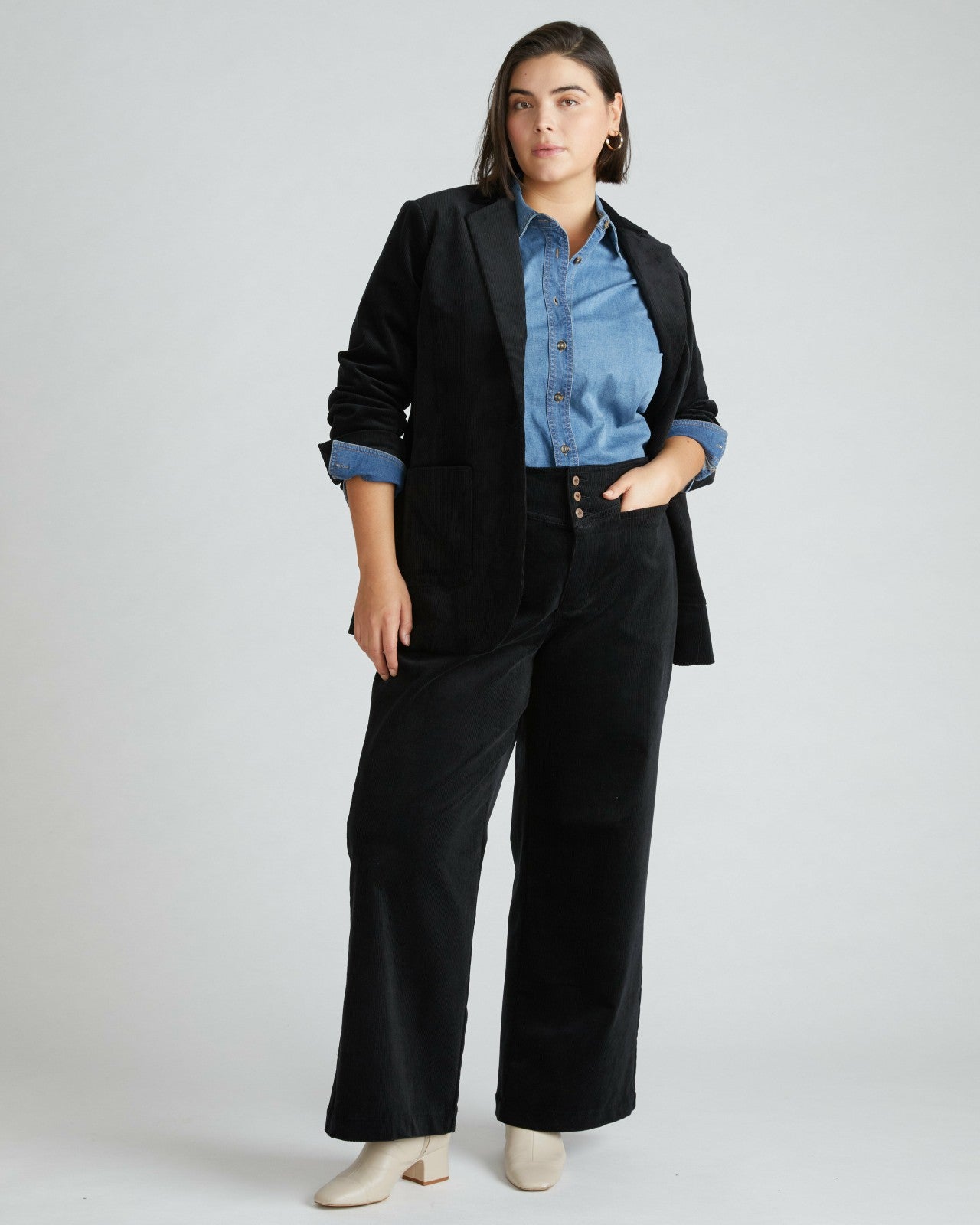 Universal Standard Minimalist Stretch Cotton Chambray Shirt - Vintage Indigo