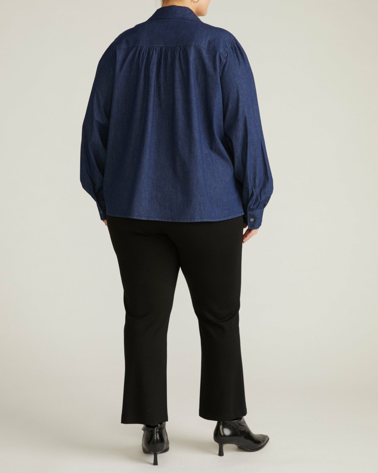 Universal Standard Maisie Cotton Chambray Blouse - Dark Indigo