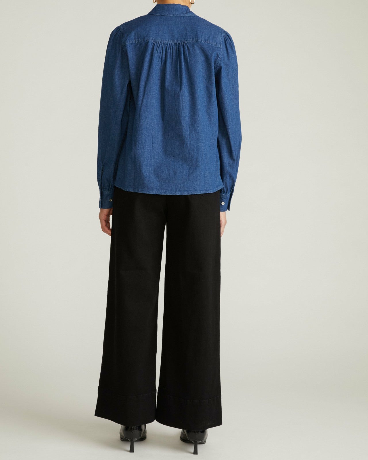 Universal Standard Maisie Cotton Chambray Blouse - Vintage Indigo
