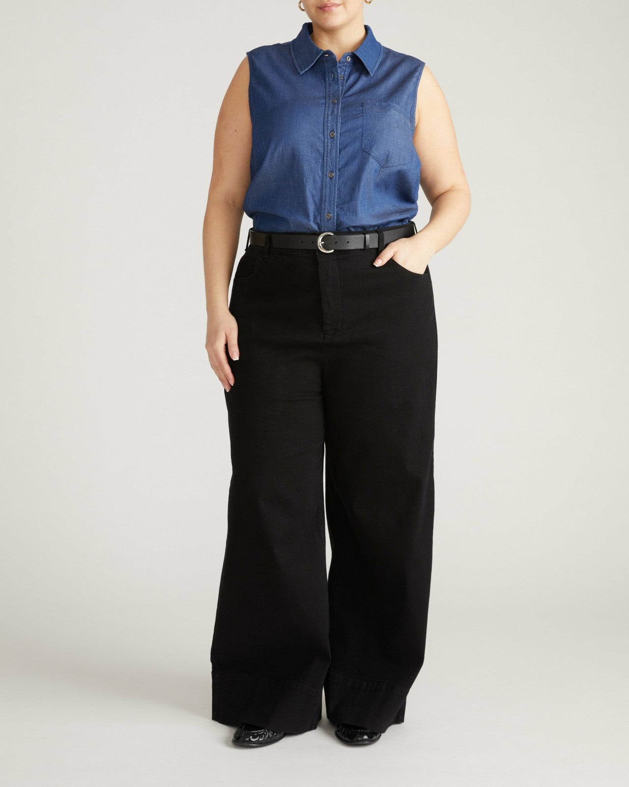 Universal Standard Perfect Tencel Chambray Sleeveless Shirt - Midnight Blue