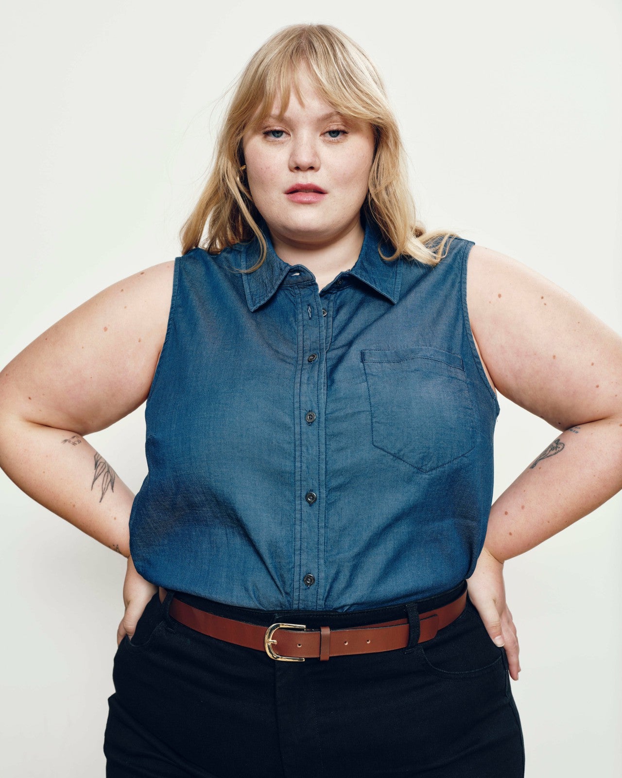 Universal Standard Perfect Tencel Chambray Sleeveless Shirt - Midnight Blue