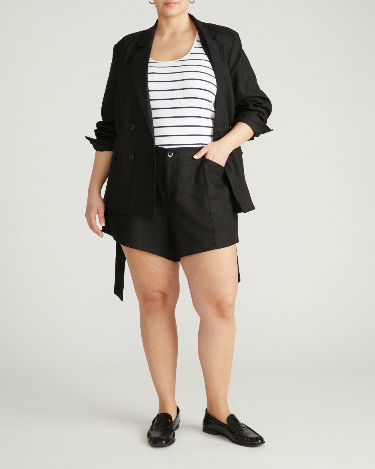 Universal Standard Coastal Linen Blend Shorts - Black