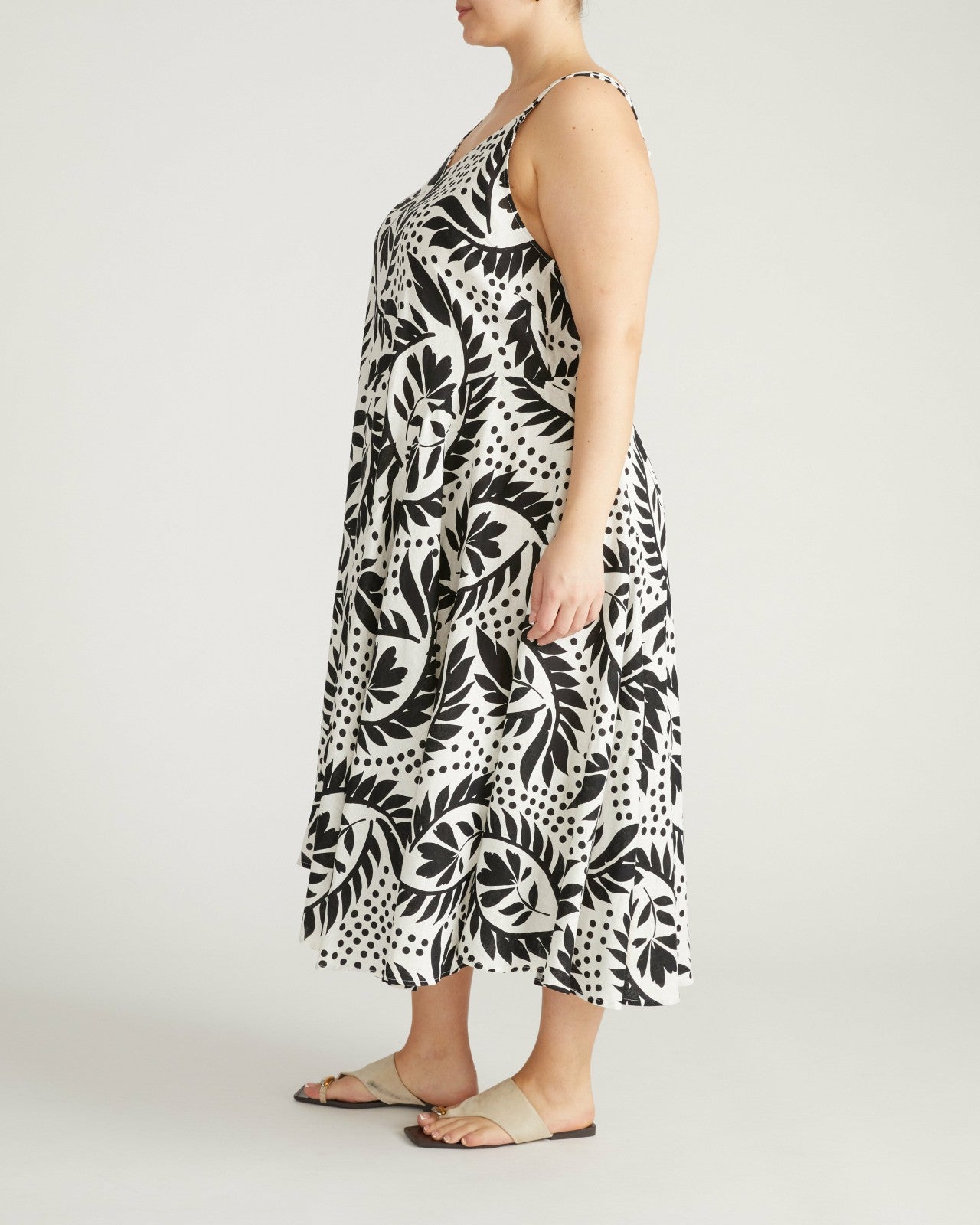 Universal Standard Sunshower Flowy Linen Blend Dress - Vine Print