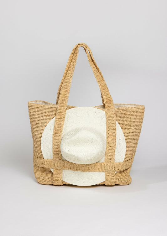 Universal Standard Hat Attack Straw Traveler Bag