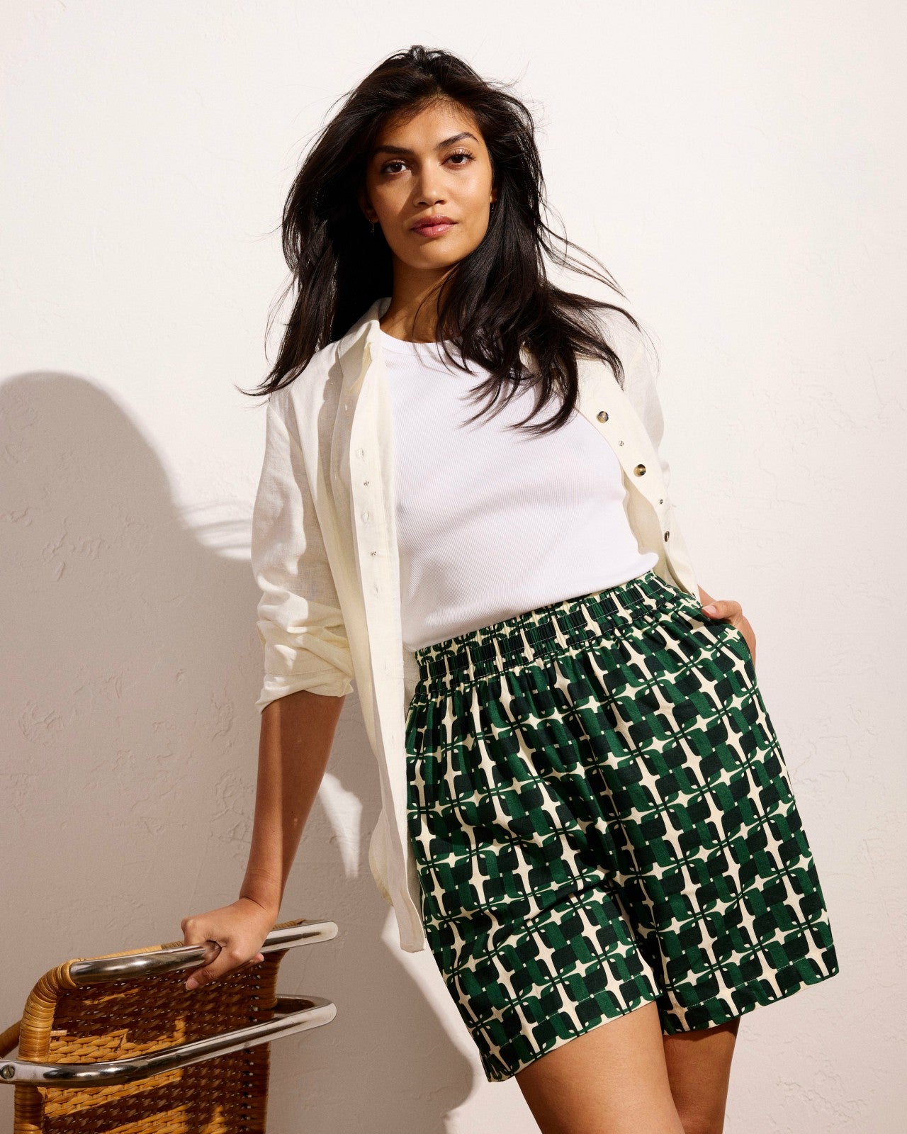 Universal Standard Juniper Linen Blend Easy Pull-On Shorts - Green Trellis Print