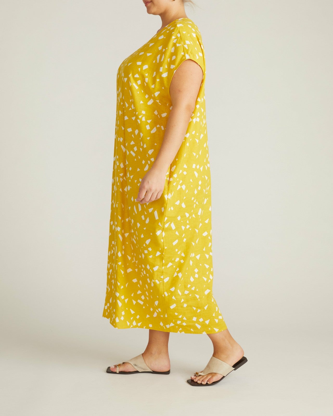 Universal Standard Cabana Linen Blend Kaftan - Yellow Confetti Print