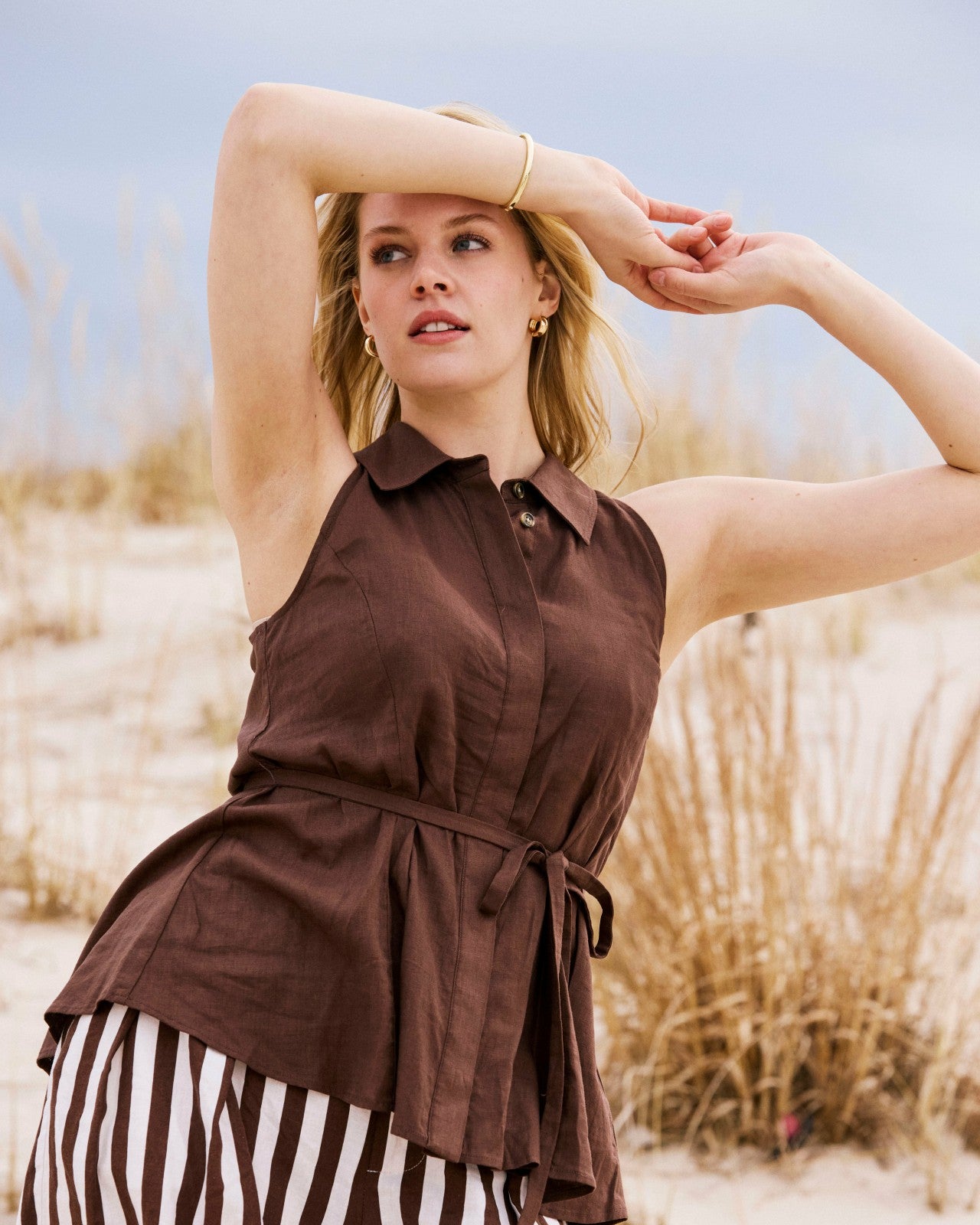 Universal Standard Adelaide Sleeveless Linen Blend Shirt - Peppercorn