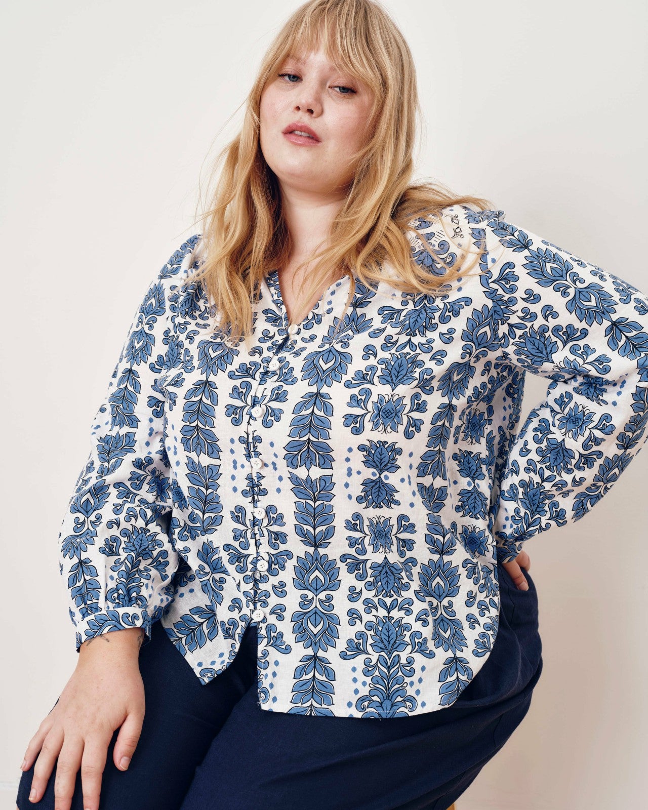 Universal Standard Avalon Linen Blend Blouse - Rococo Beach Print