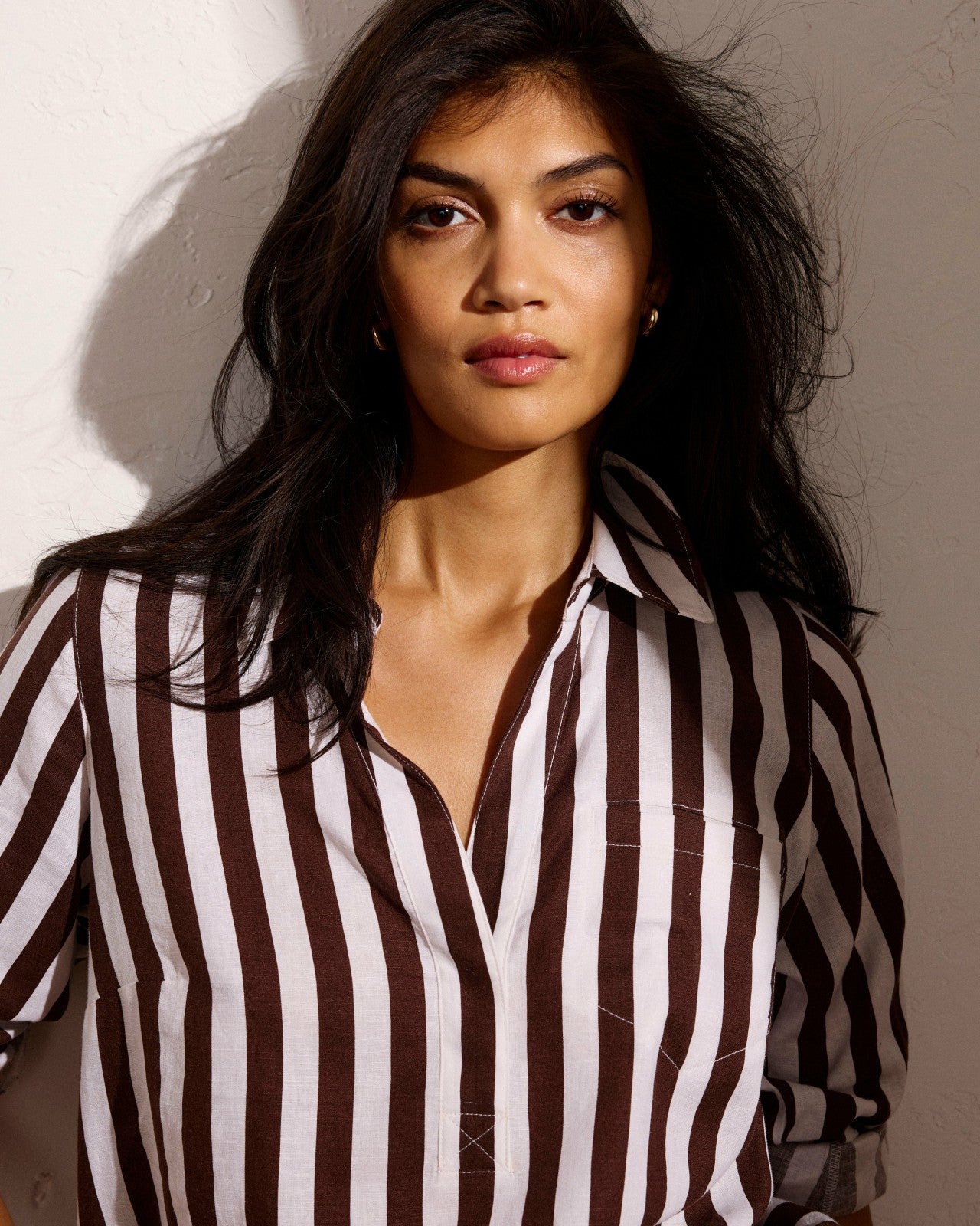 Universal Standard Button Back Linen Blend Polo Shirt - Peppercorn Stripe