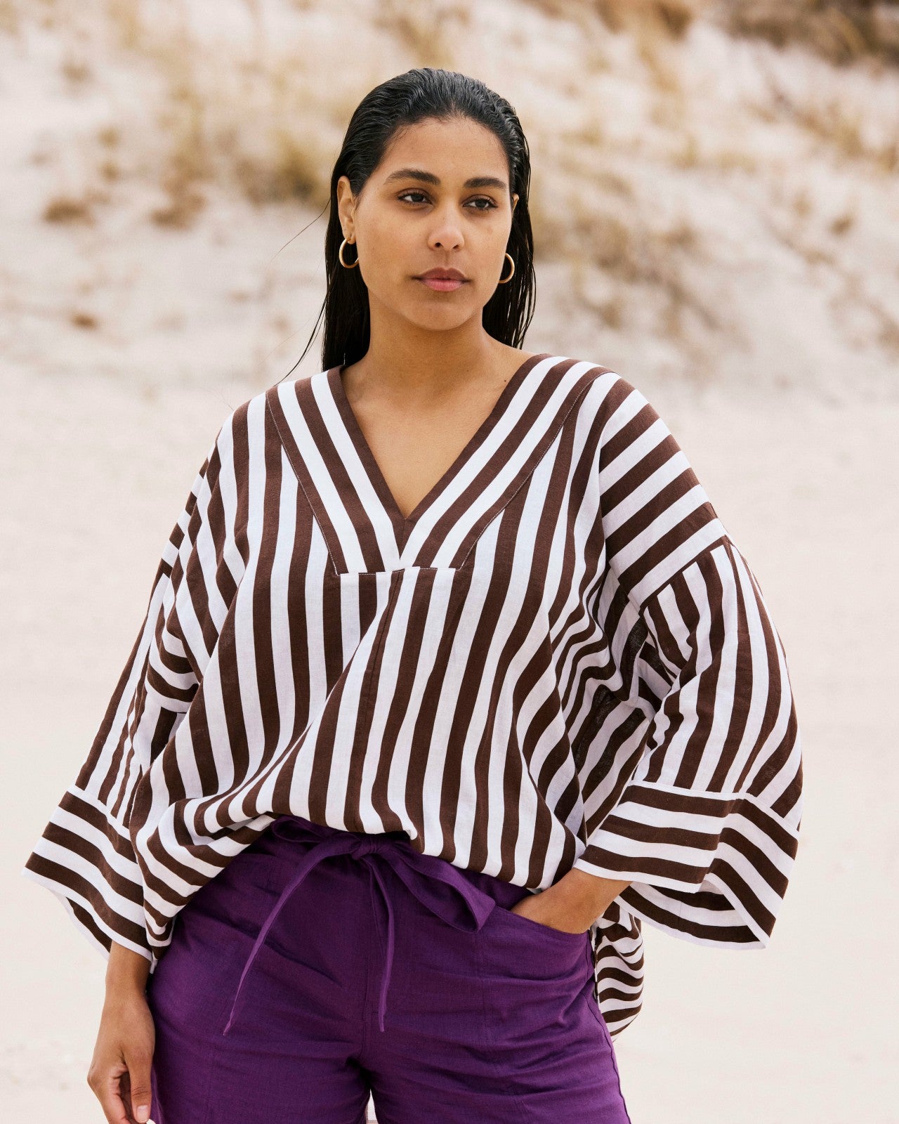 Universal Standard Elio V-Neck Linen Blend Top - Peppercorn Stripe