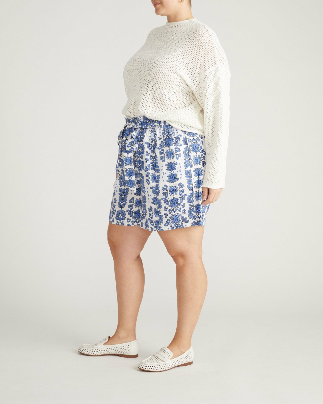 Universal Standard Harbor Stretch Linen Blend Paperbag Shorts - Rococo Beach Print