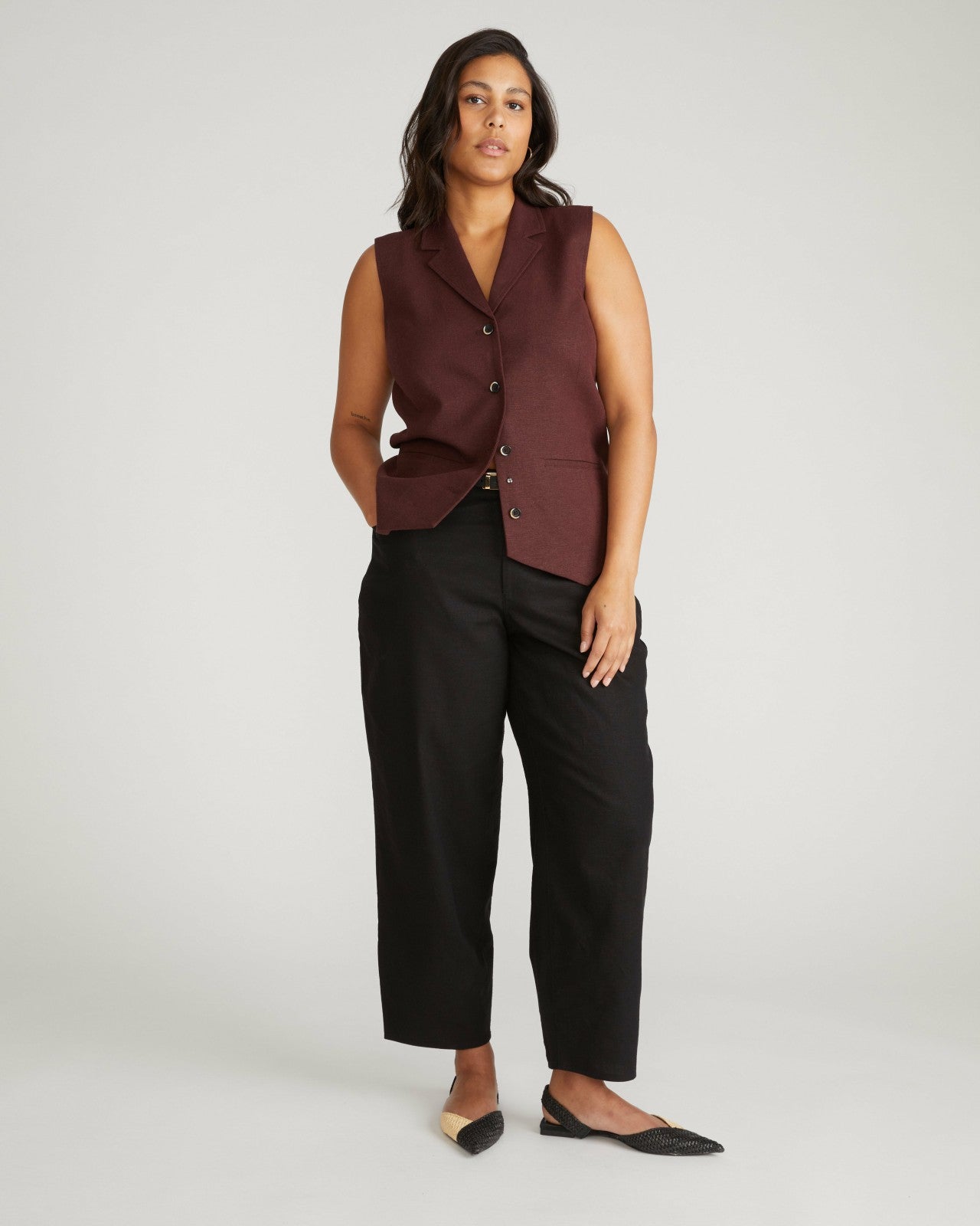 Universal Standard Lou Barrel Leg Linen Blend Pants - Black