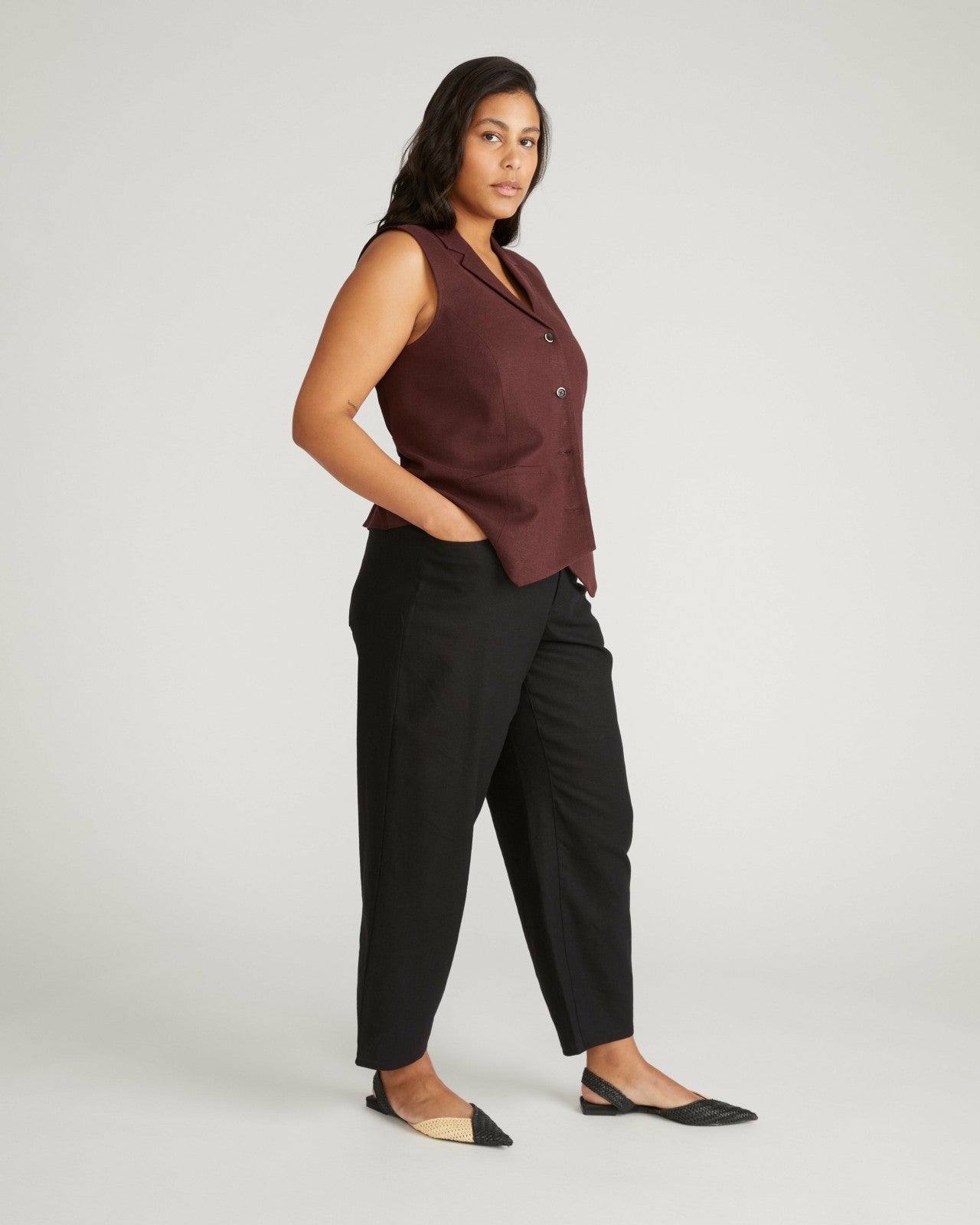 Universal Standard Lou Barrel Leg Linen Blend Pants - Black