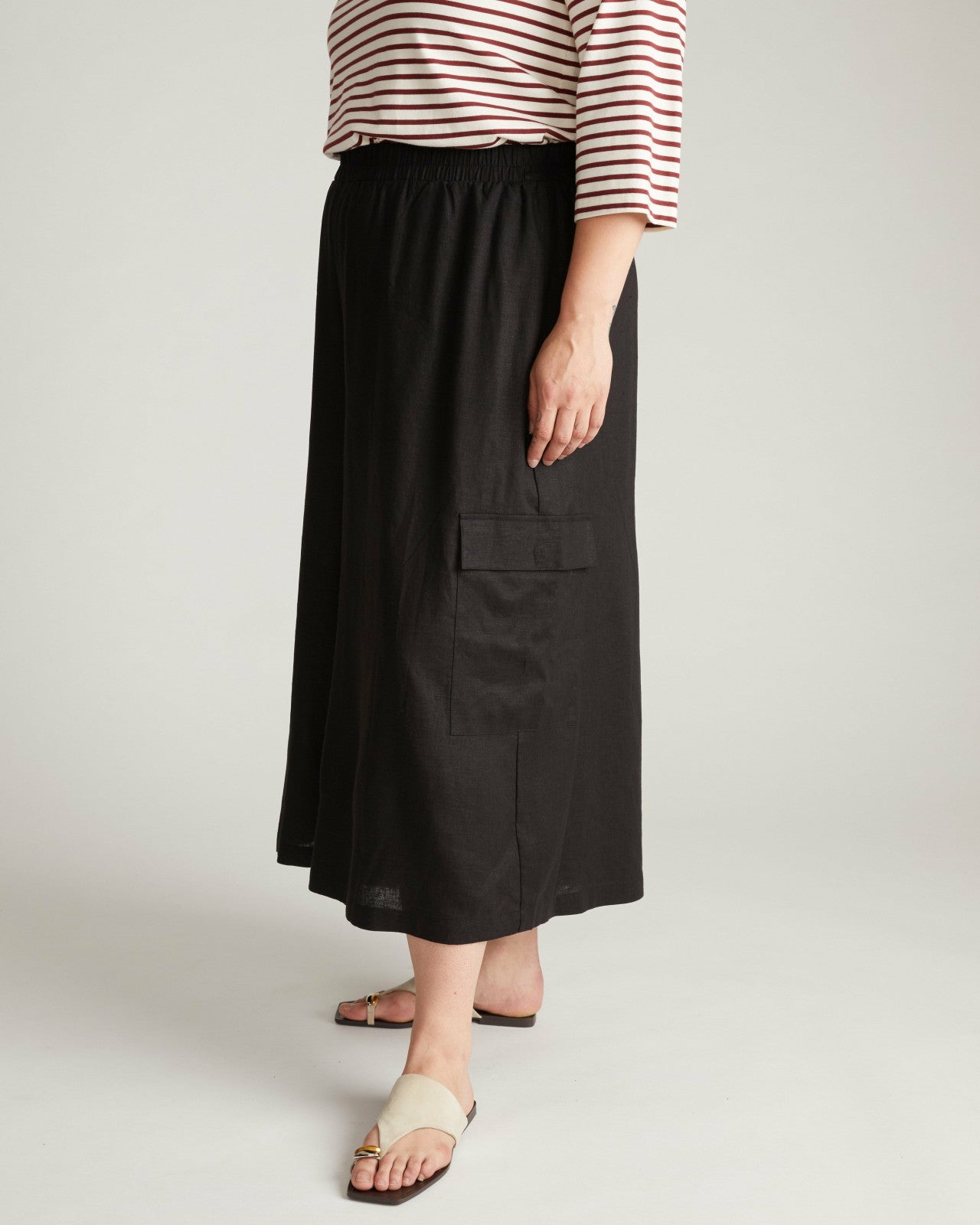 Universal Standard Palazzo Cargo Linen Blend Pant - Black