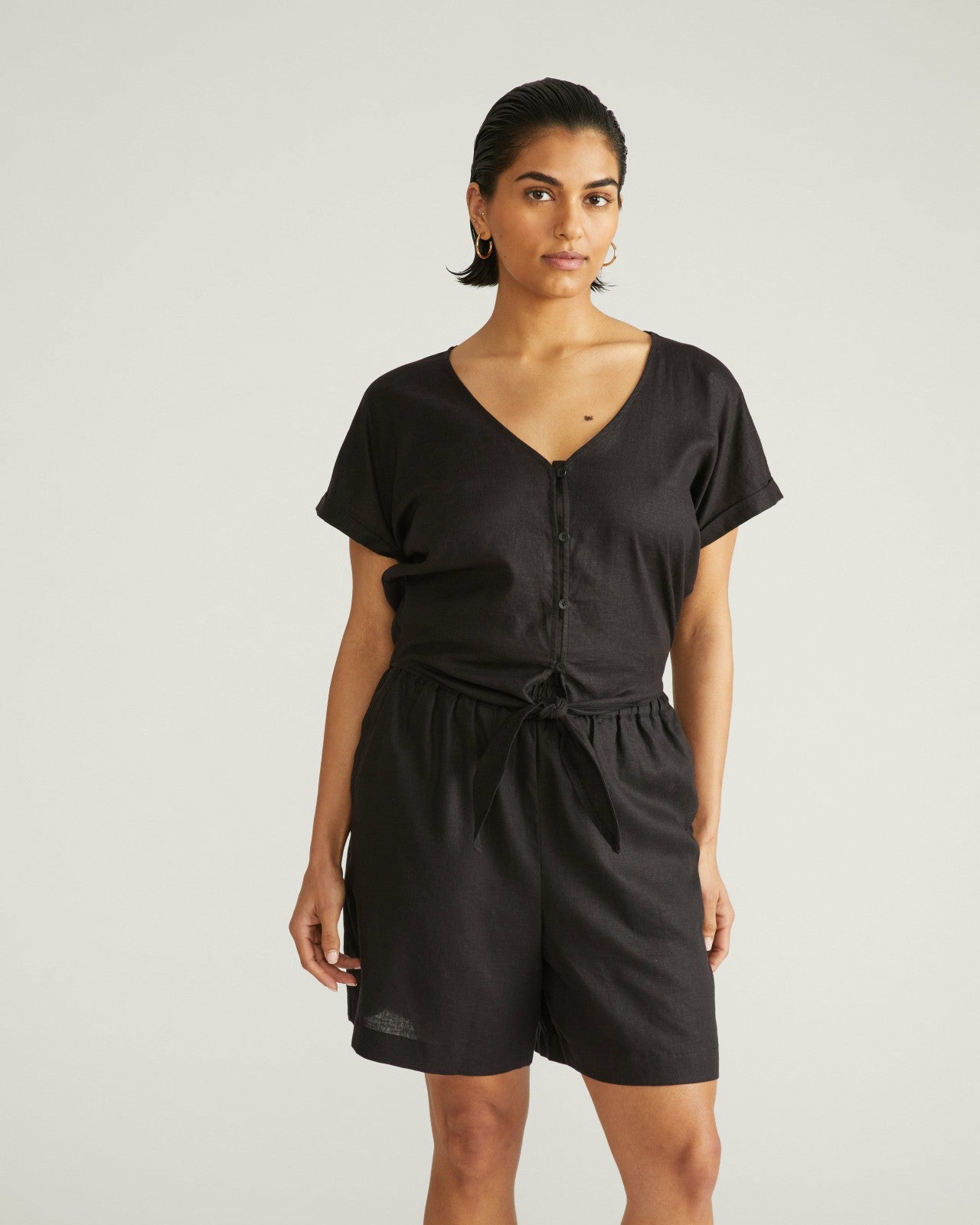 Universal Standard Juniper Linen Blend Easy Pull-On Shorts - Black