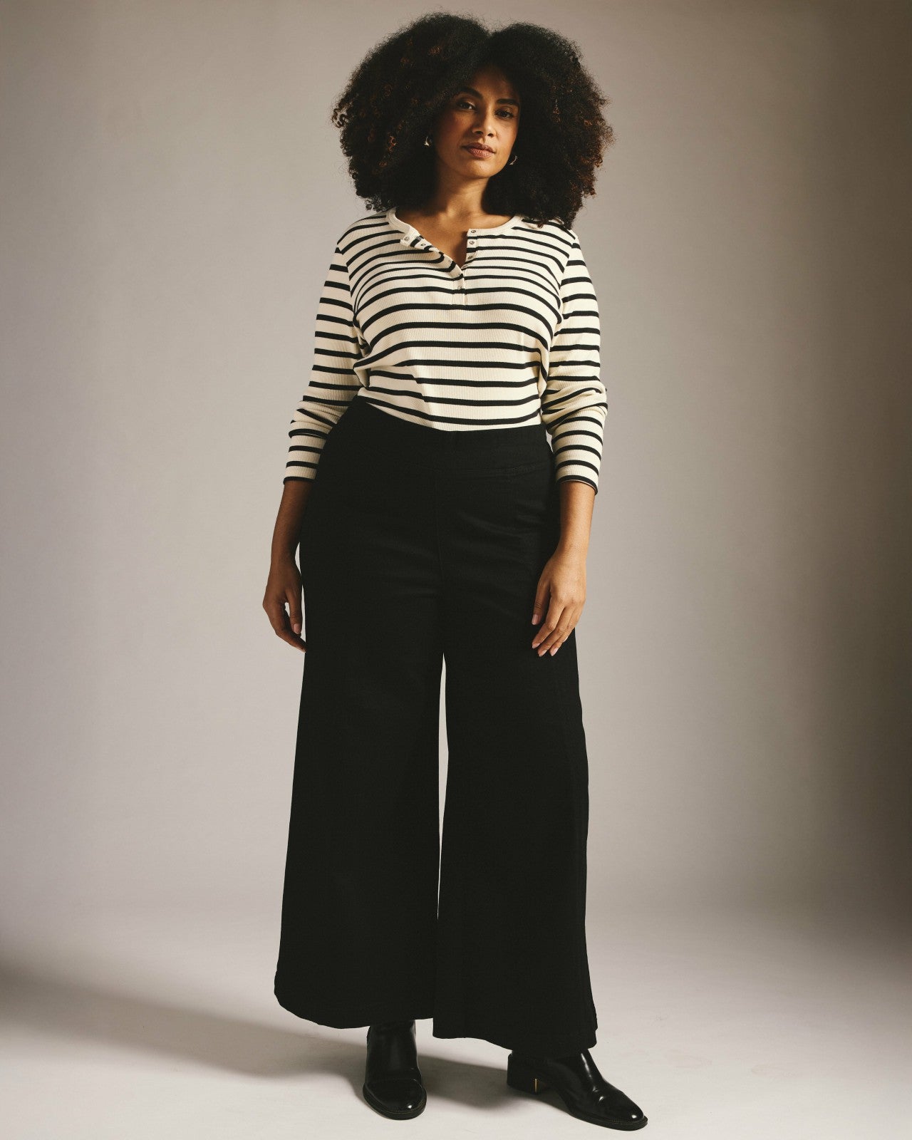 Universal Standard Olivia Pintuck Wide Leg Jeans - Jet Black
