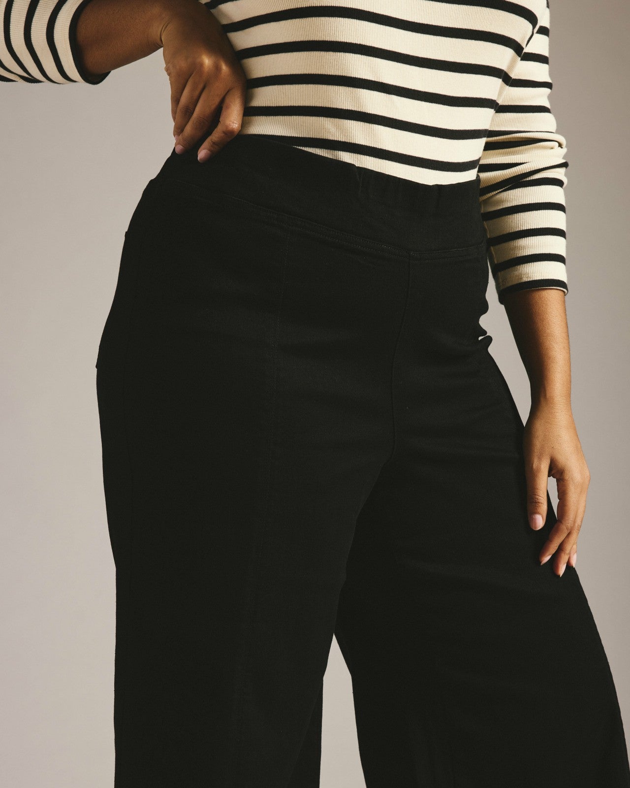 Universal Standard Olivia Pintuck Wide Leg Jeans - Jet Black