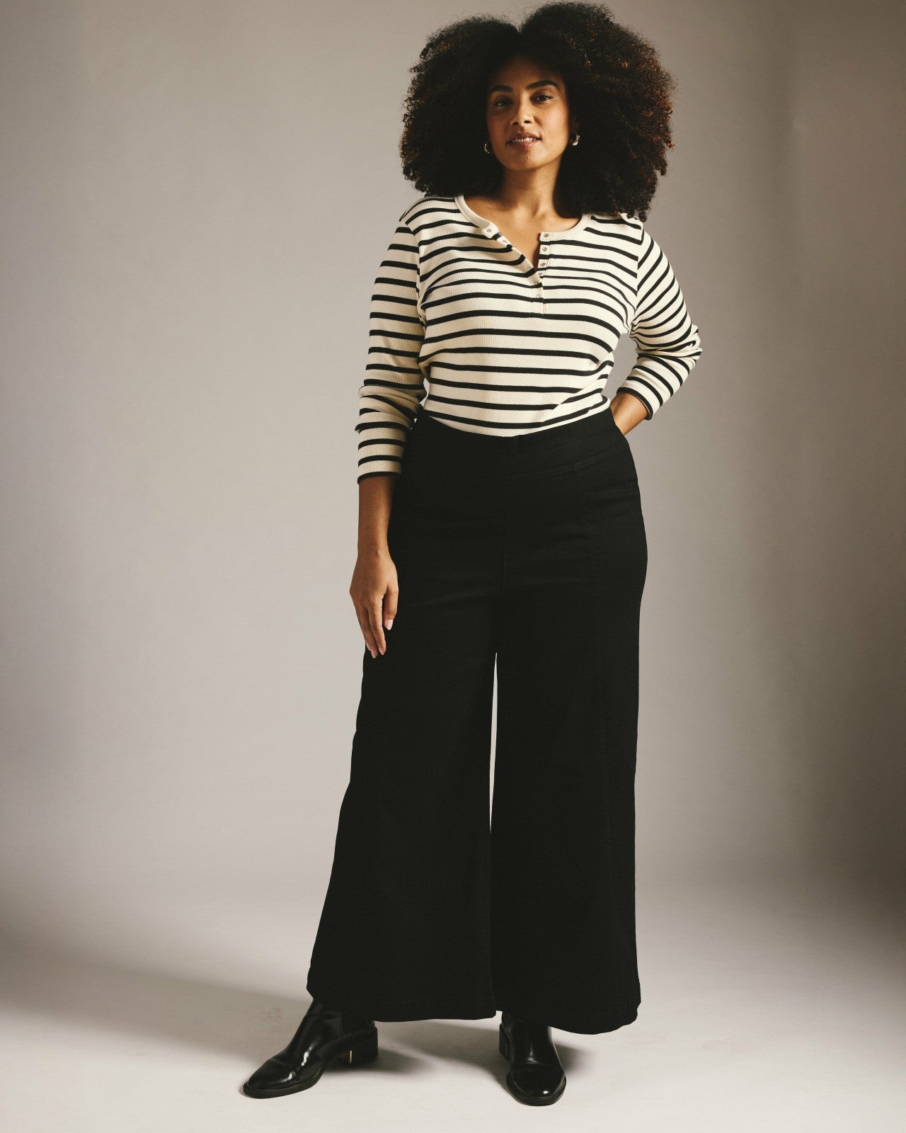 Universal Standard Olivia Pintuck Wide Leg Jeans - Jet Black