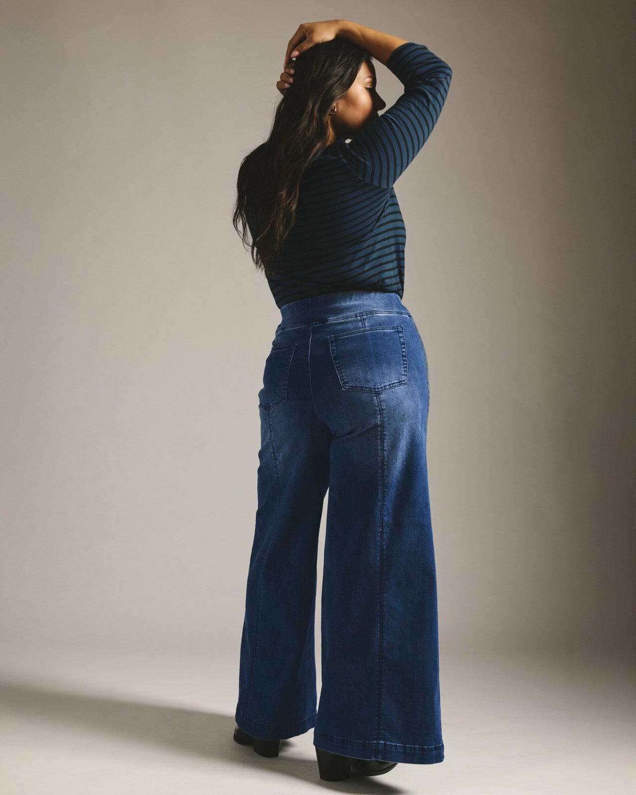 Universal Standard Olivia Pintuck Wide Leg Jeans - True Blue