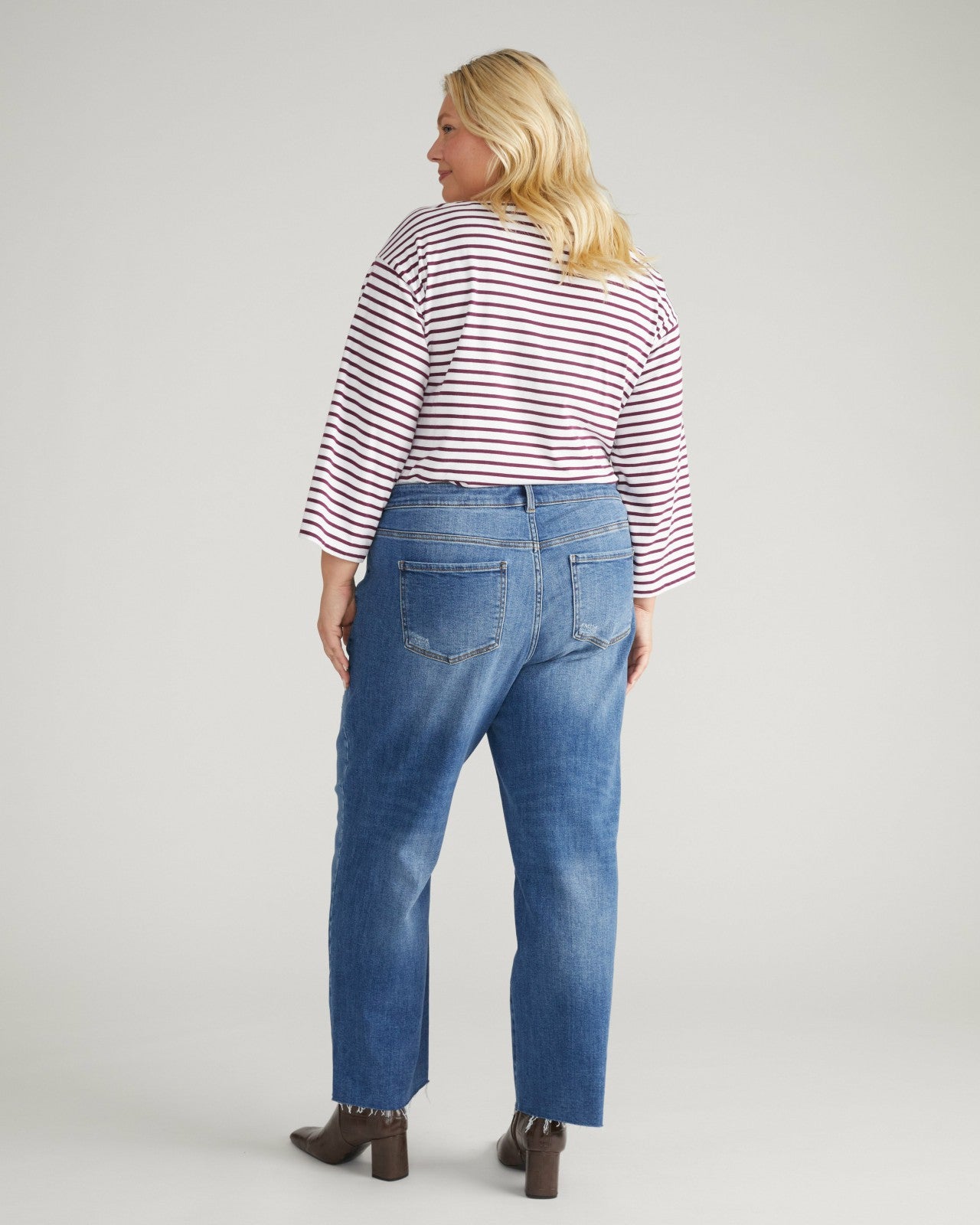 Universal Standard Etta High Rise Straight Leg Jeans 31 Inch - Camden Blue