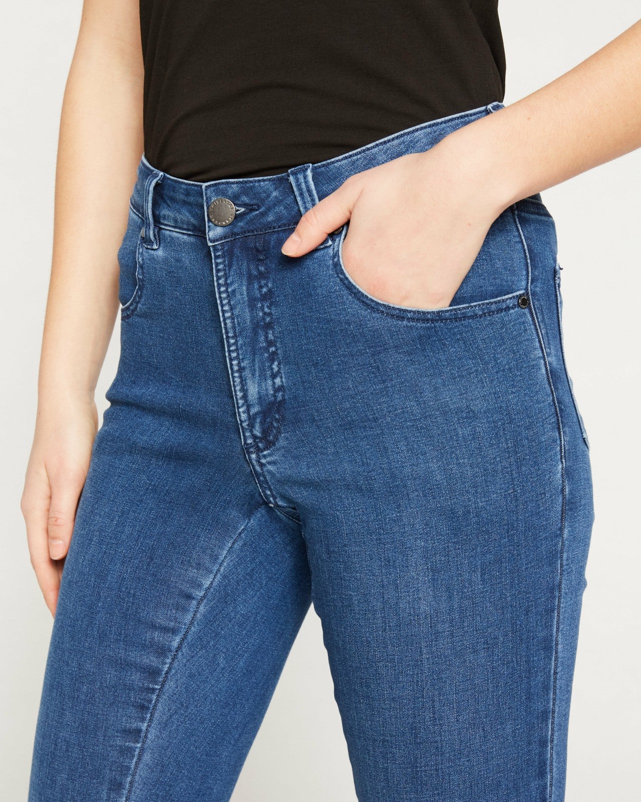 Universal Standard Seine High Rise Skinny Jeans 32 Inch - True Blue